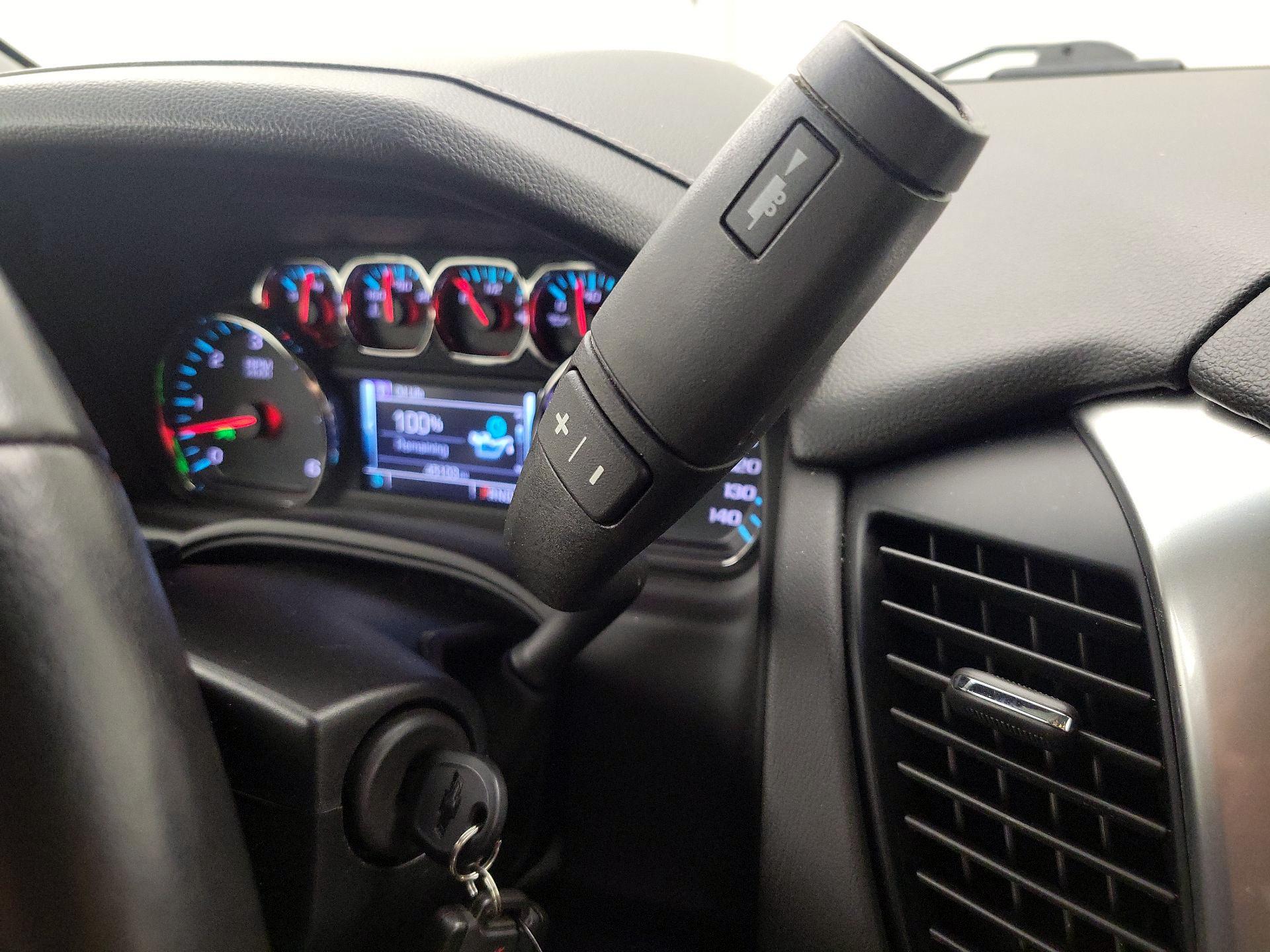 Thumbnail: 2019 Chevrolet Tahoe - 17