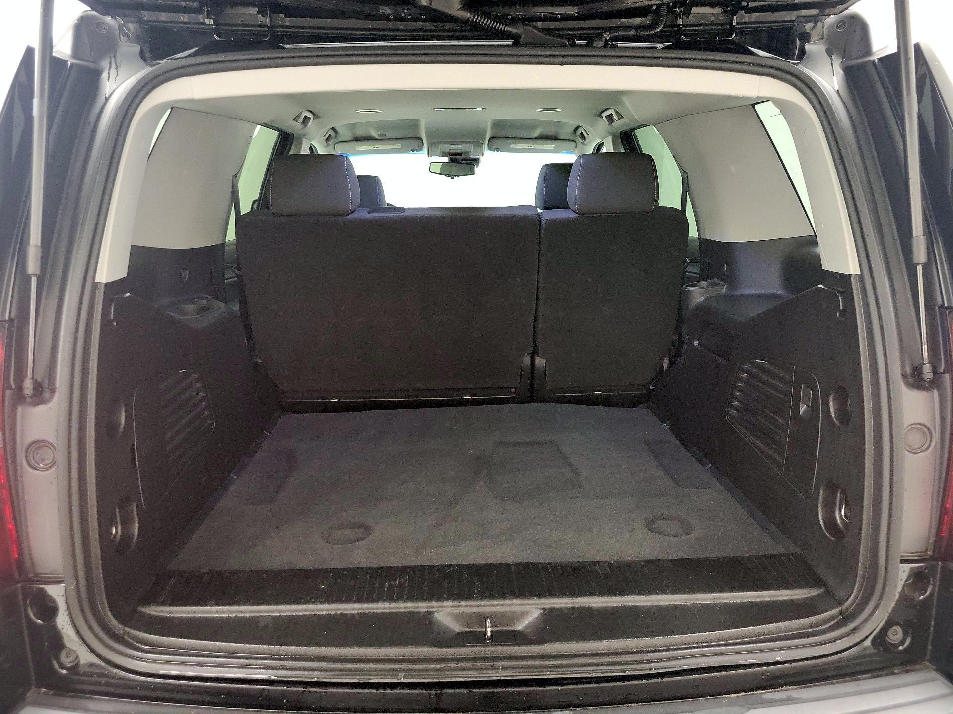 Thumbnail: 2019 Chevrolet Tahoe - 20