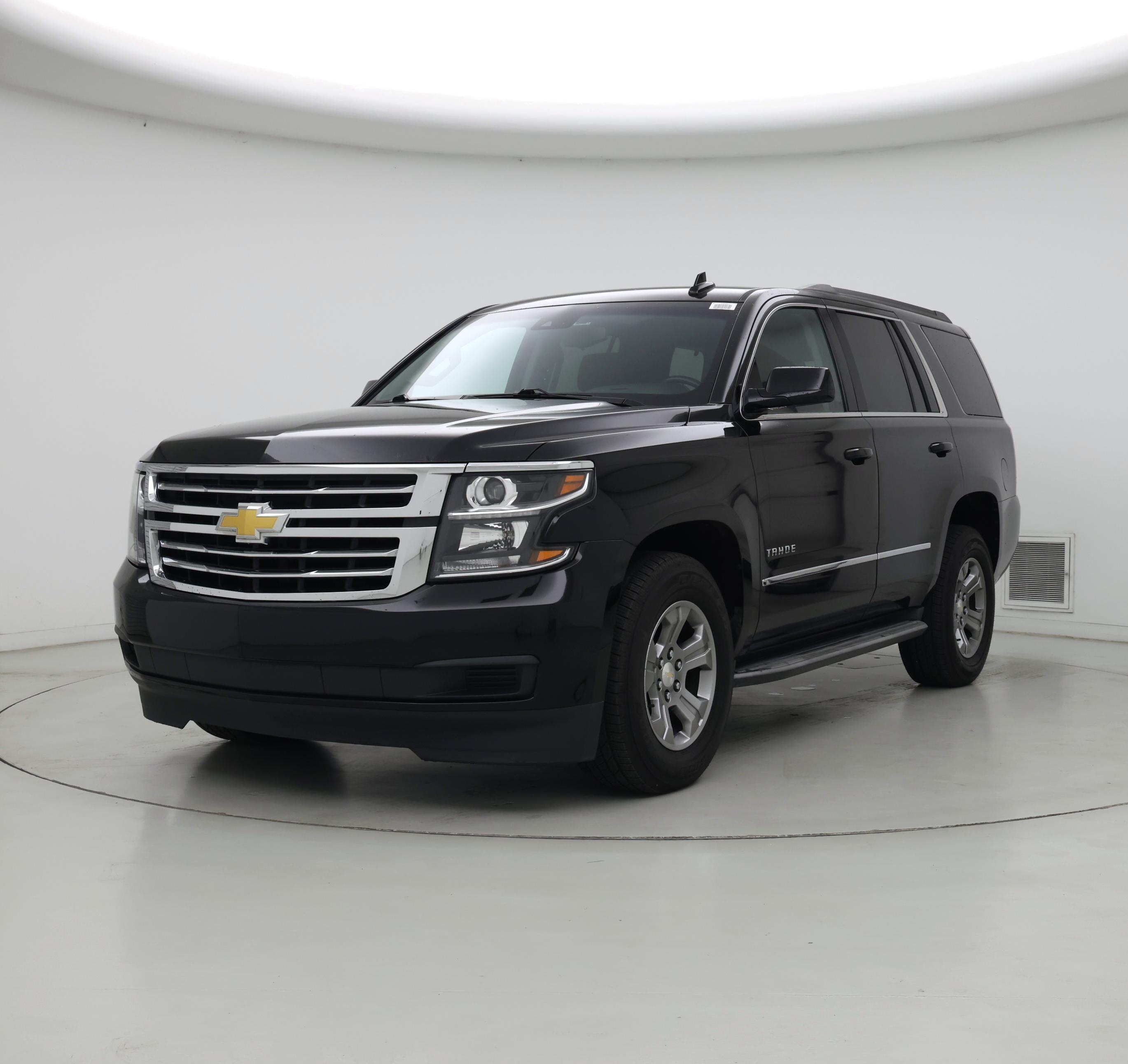 Thumbnail: 2019 Chevrolet Tahoe - 4