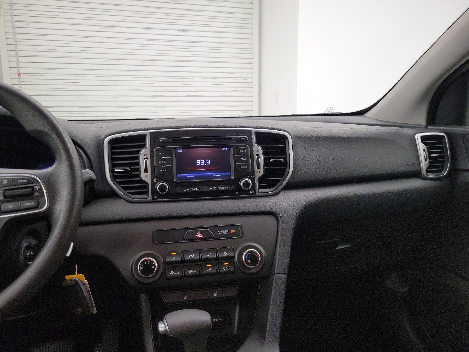 Thumbnail: 2017 Kia Sportage - 9