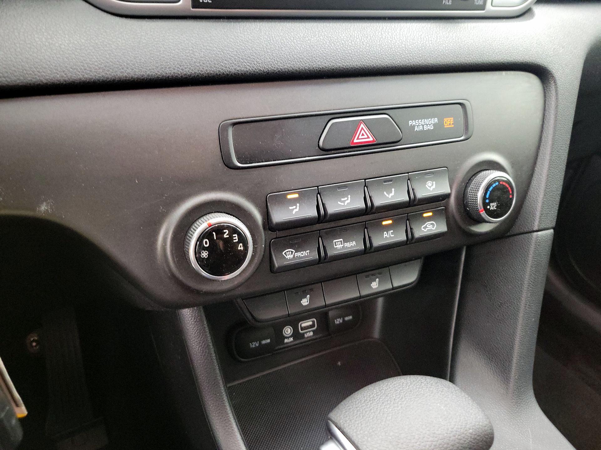 Thumbnail: 2017 Kia Sportage - 16