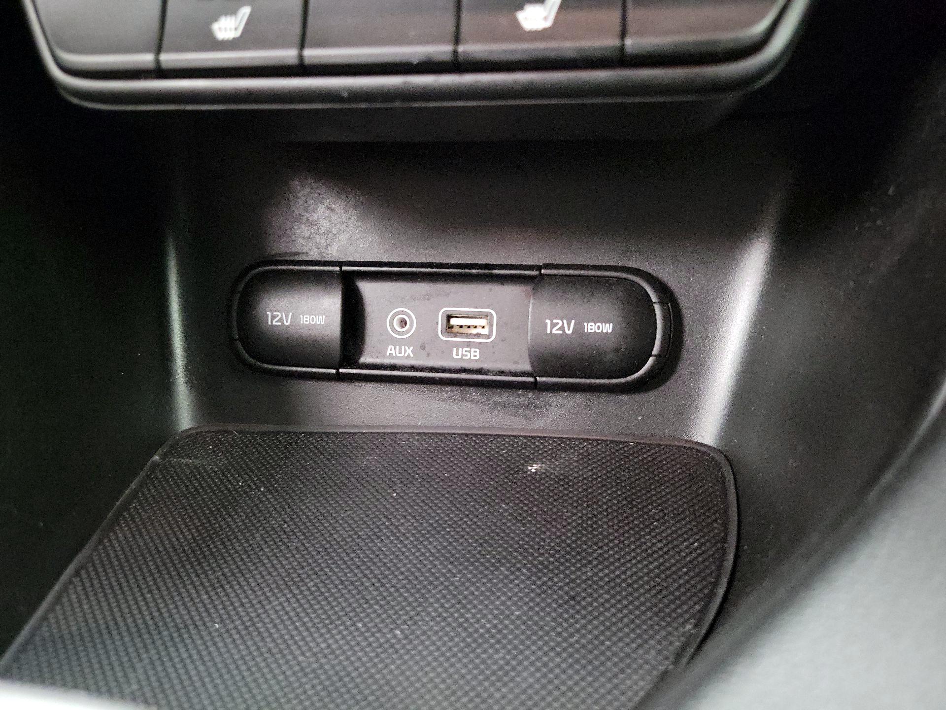 Thumbnail: 2017 Kia Sportage - 18