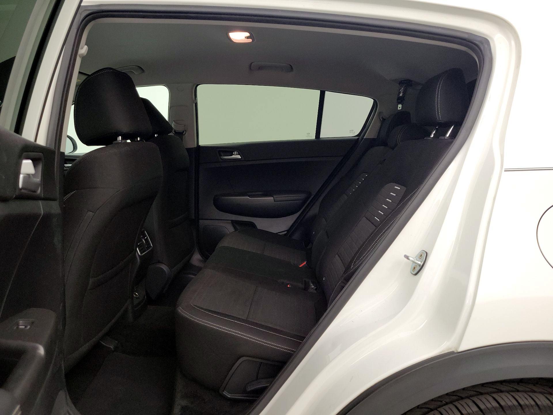 Thumbnail: 2017 Kia Sportage - 19