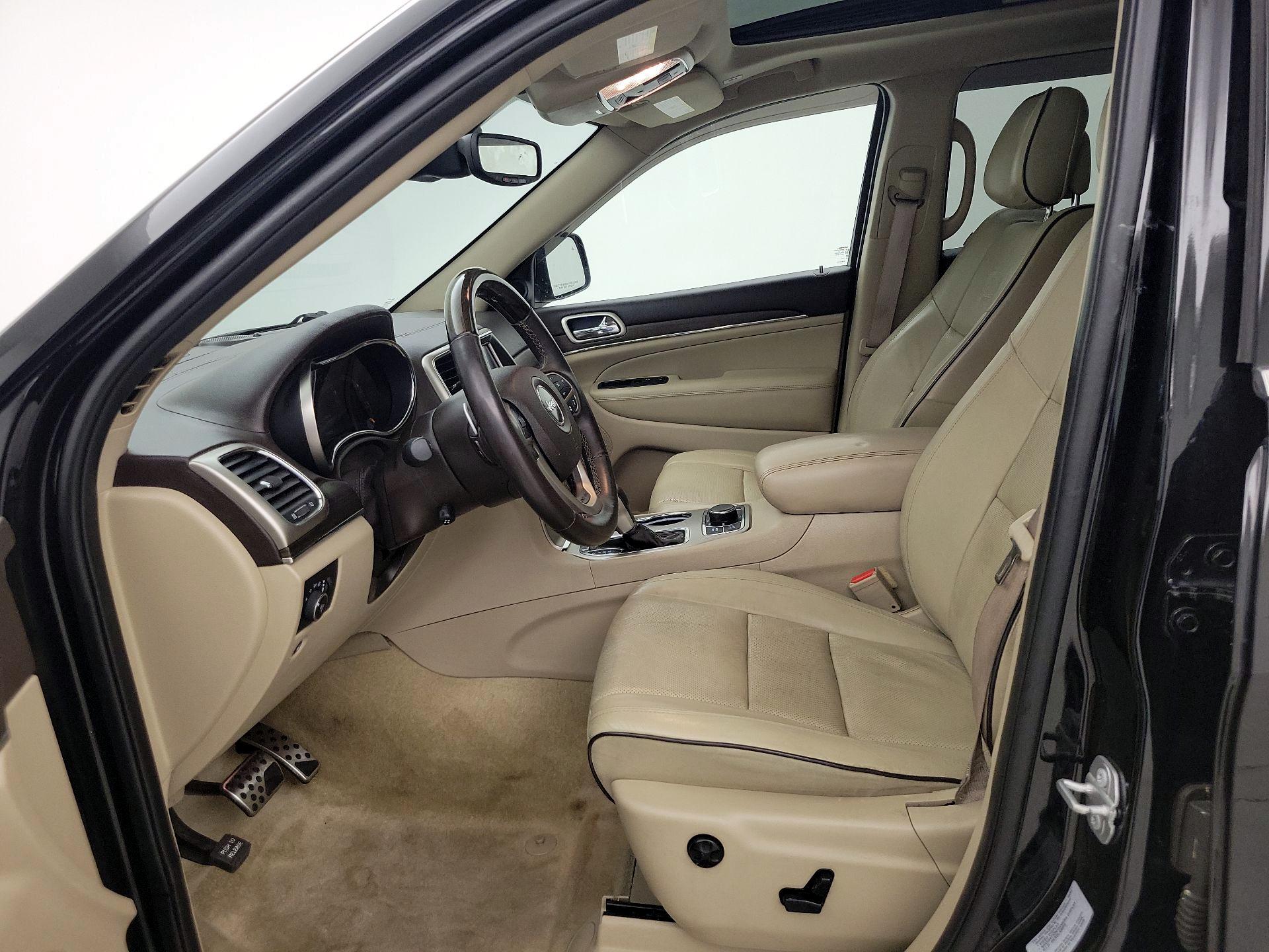 Thumbnail: 2017 Jeep Grand Cherokee - 11