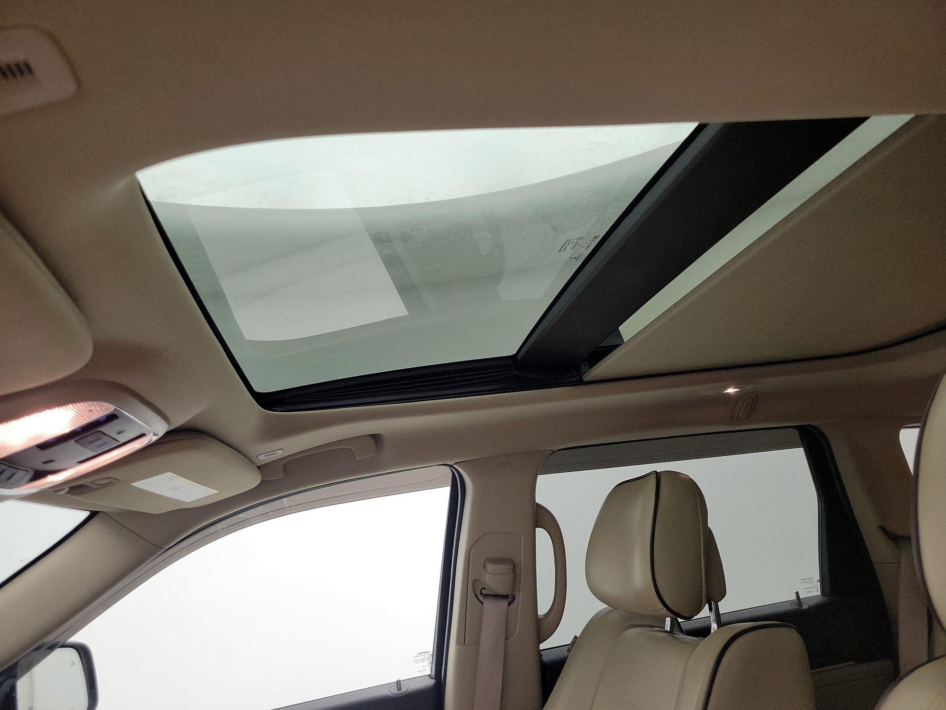 Thumbnail: 2017 Jeep Grand Cherokee - 20