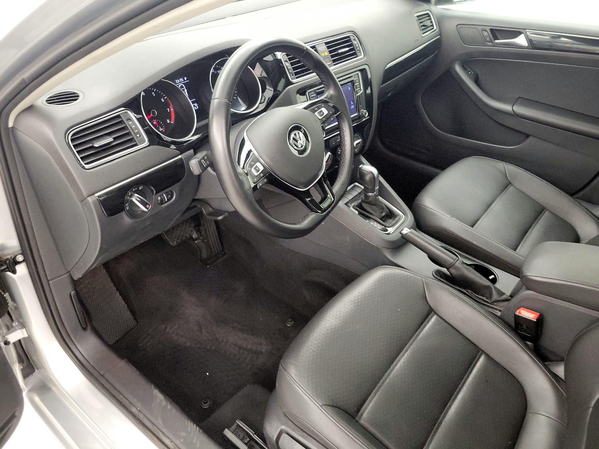 Thumbnail: 2016 Volkswagen Jetta - 11