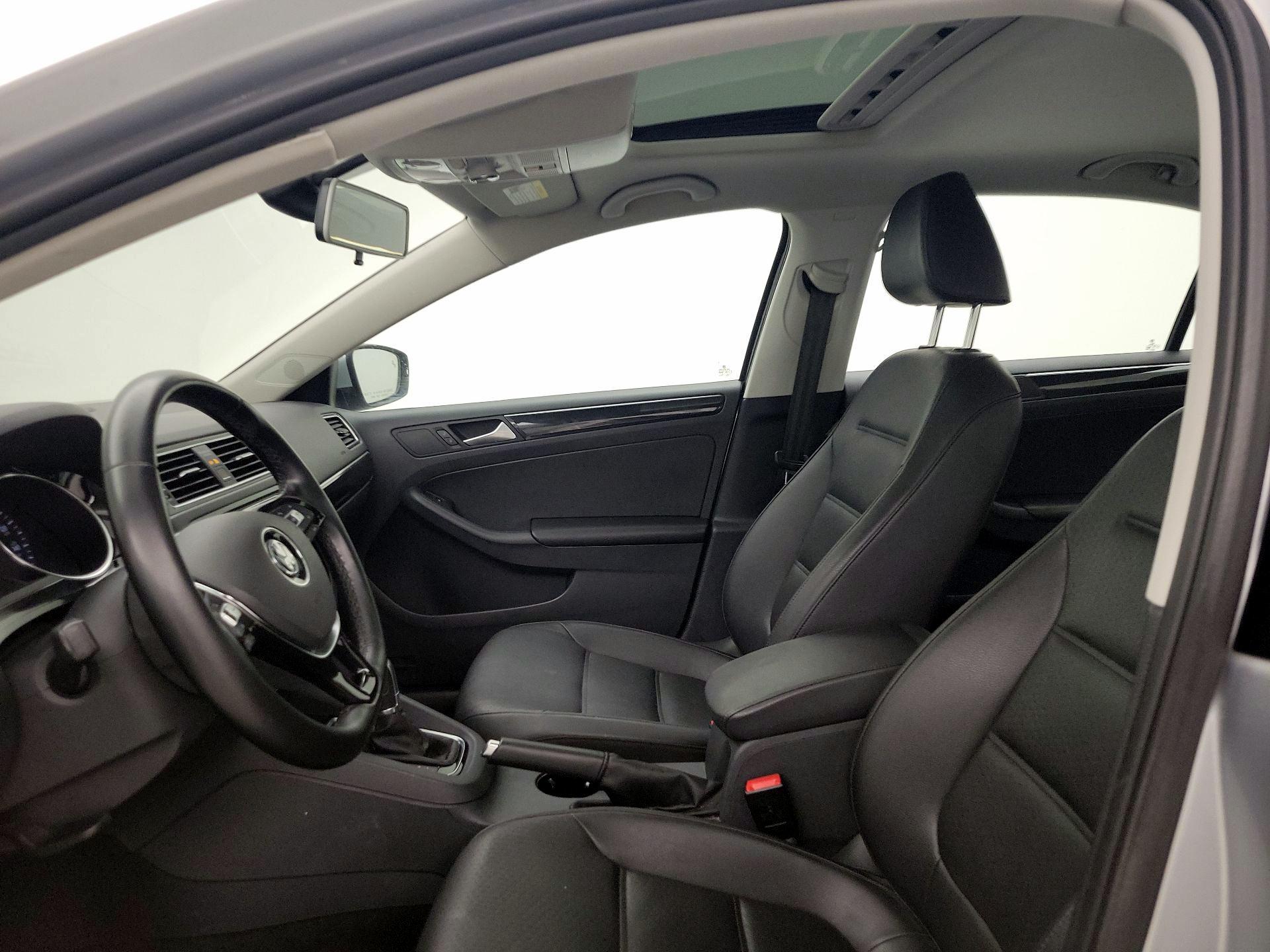 Thumbnail: 2016 Volkswagen Jetta - 20