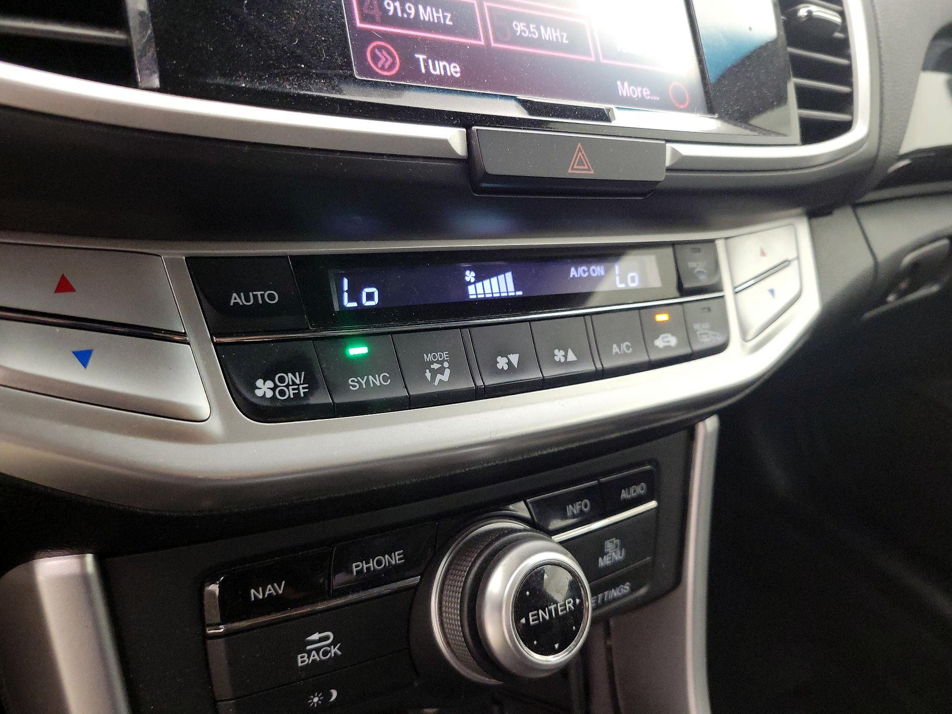 Thumbnail: 2015 Honda Accord - 17