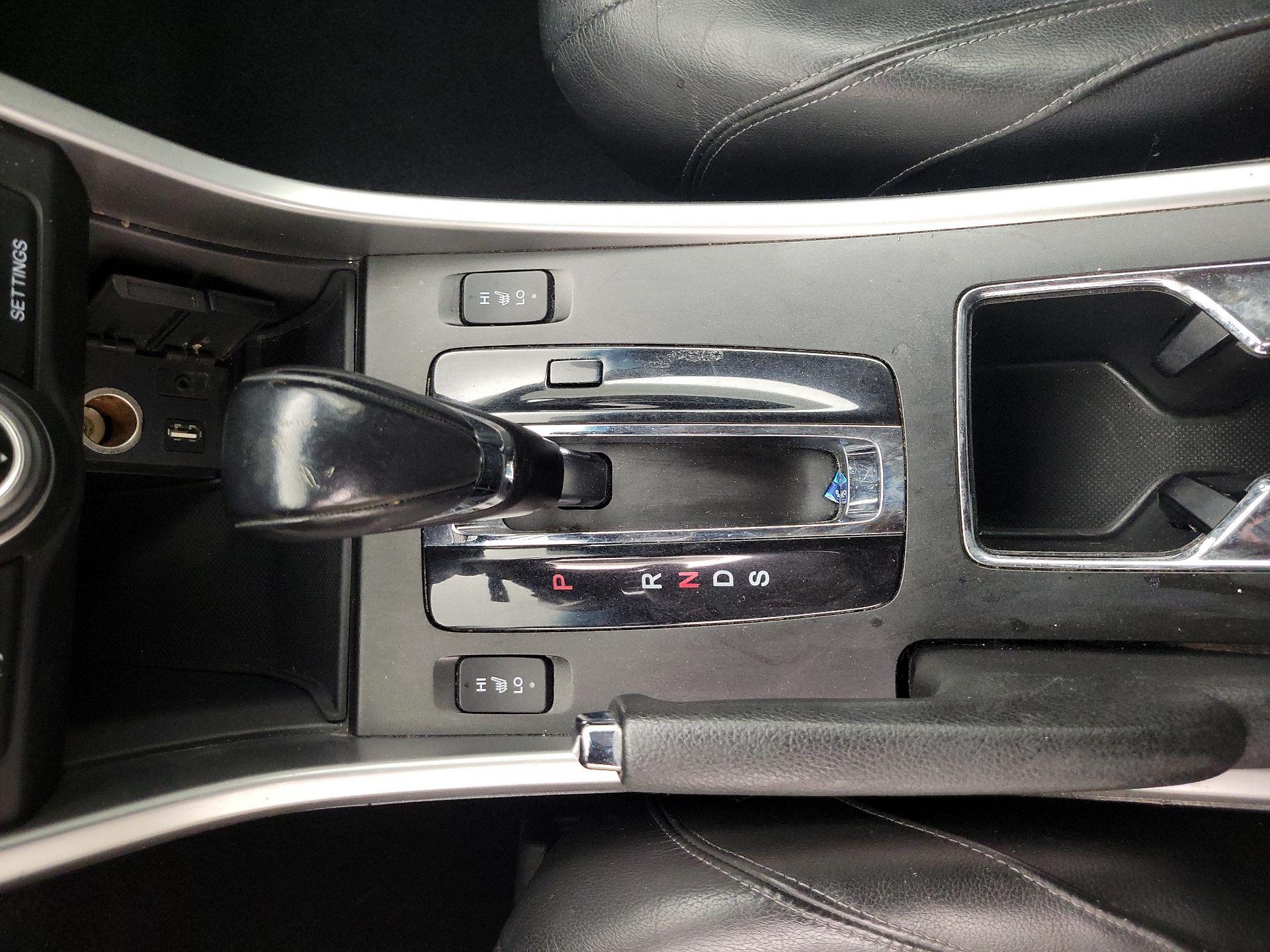 Thumbnail: 2015 Honda Accord - 18