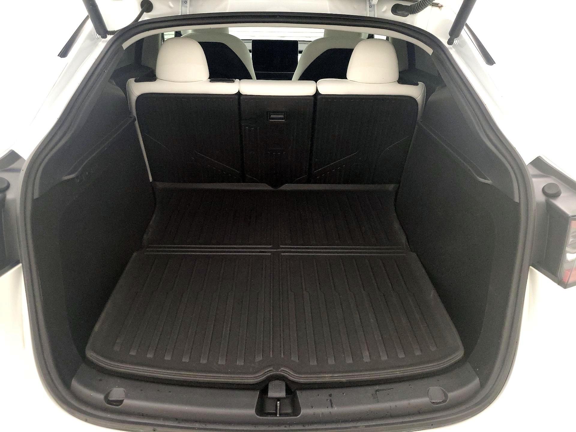 Thumbnail: 2024 Tesla Model Y - 18