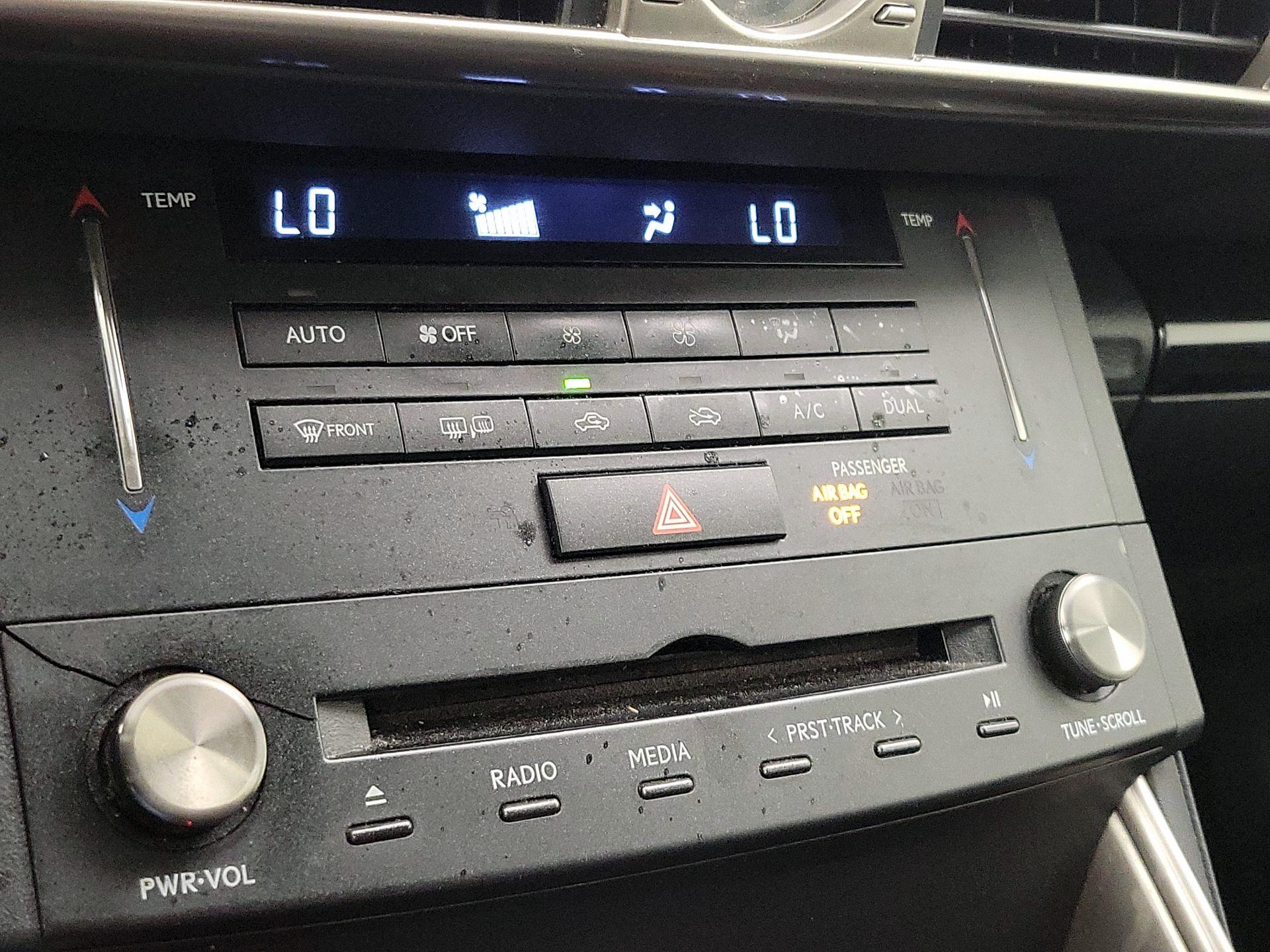 Thumbnail: 2016 Lexus IS - 14