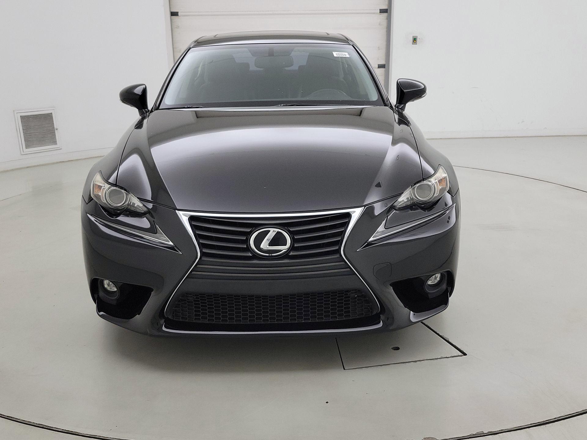 Thumbnail: 2016 Lexus IS - 2