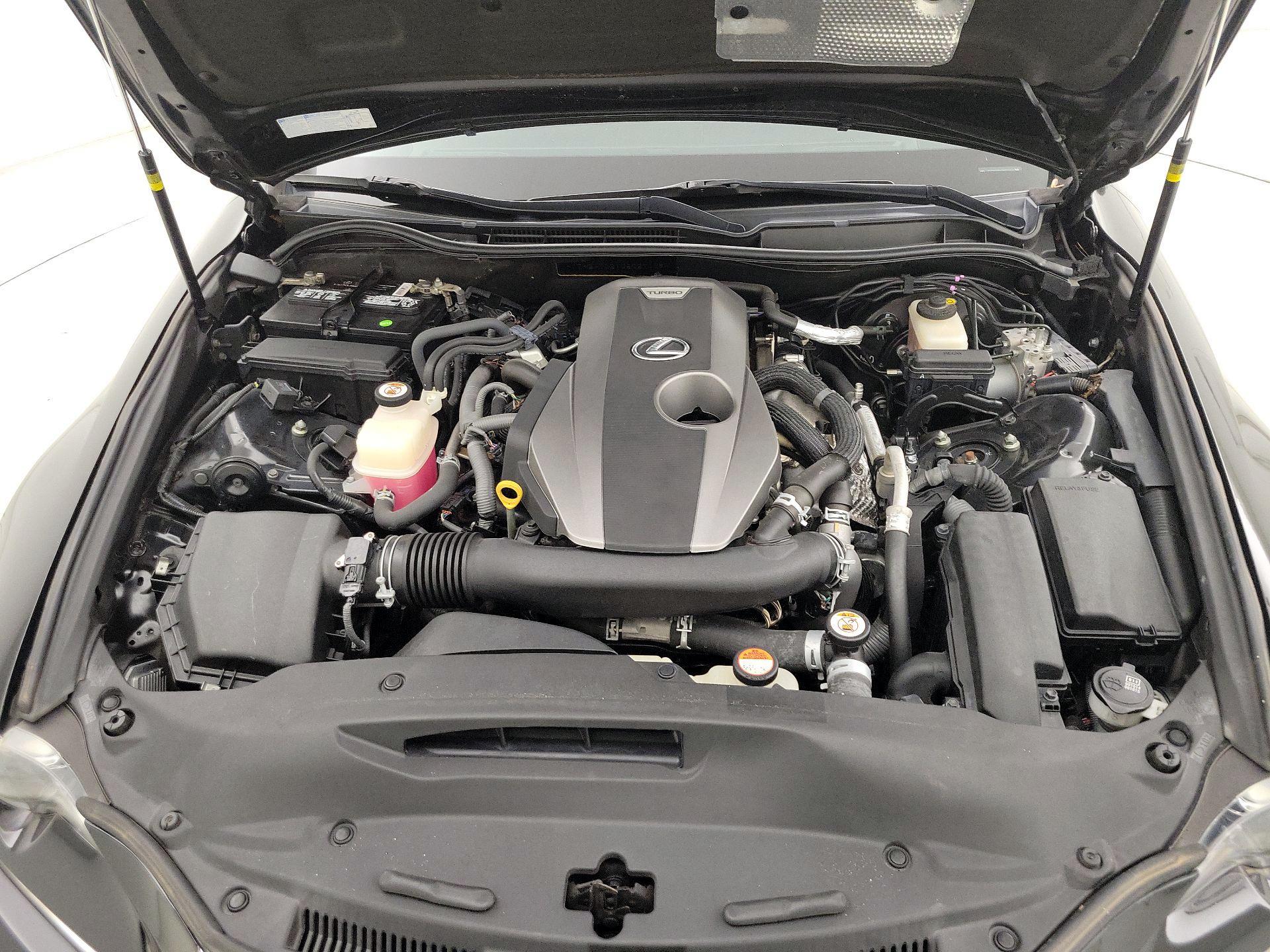 Thumbnail: 2016 Lexus IS - 20