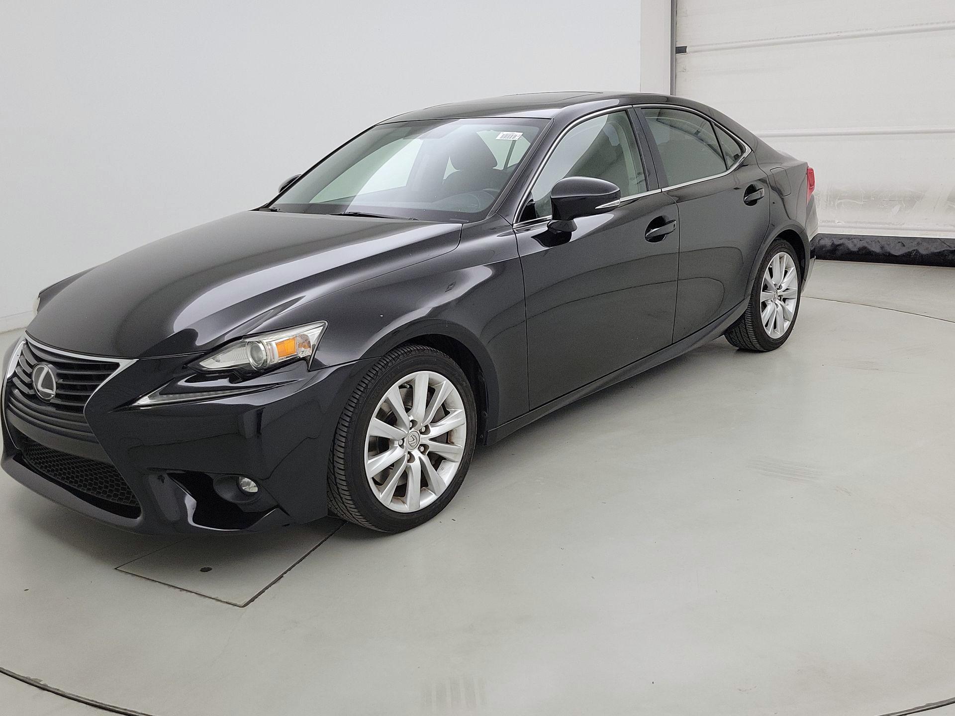 Thumbnail: 2016 Lexus IS - 3