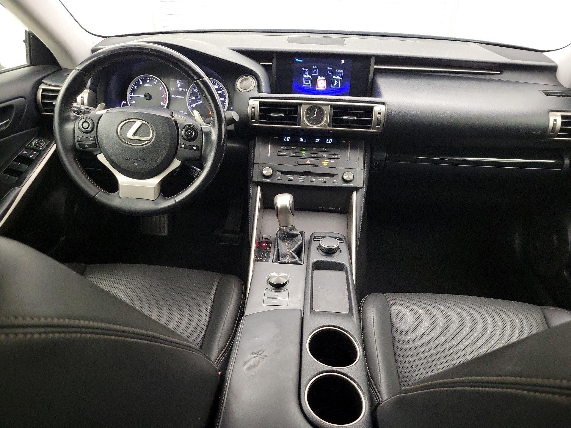 Thumbnail: 2016 Lexus IS - 8