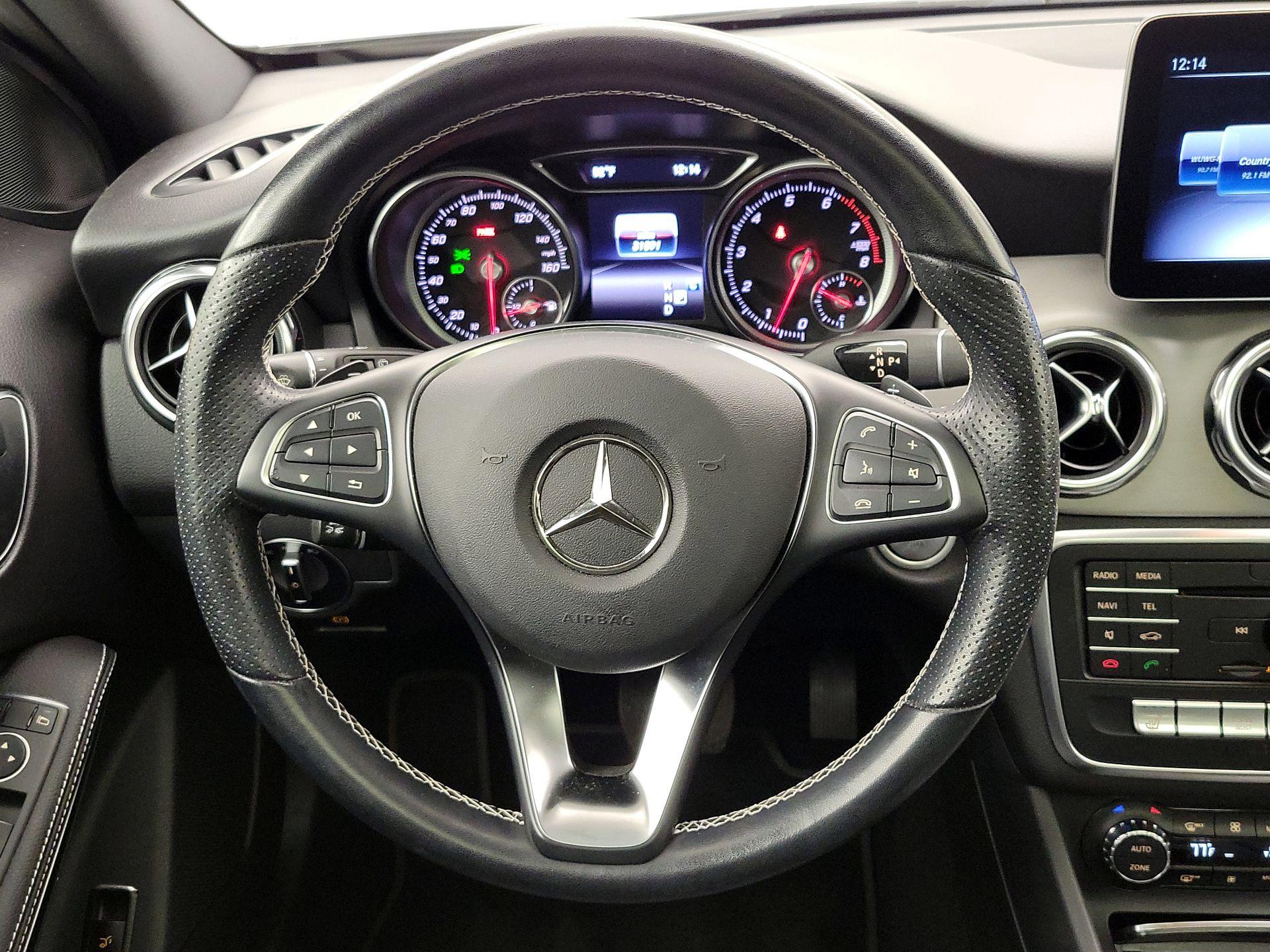 Thumbnail: 2020 Mercedes-Benz GLA - 10