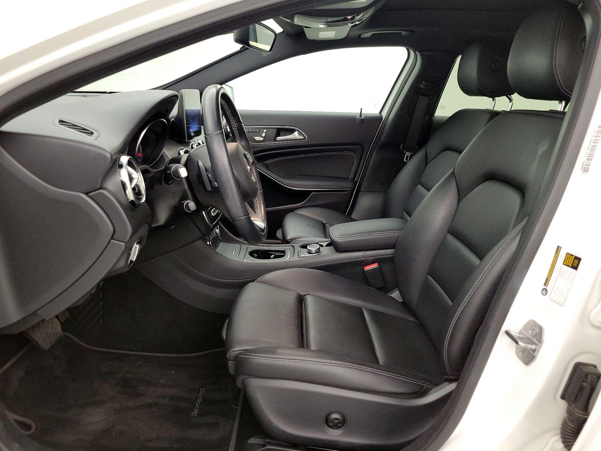 Thumbnail: 2020 Mercedes-Benz GLA - 11