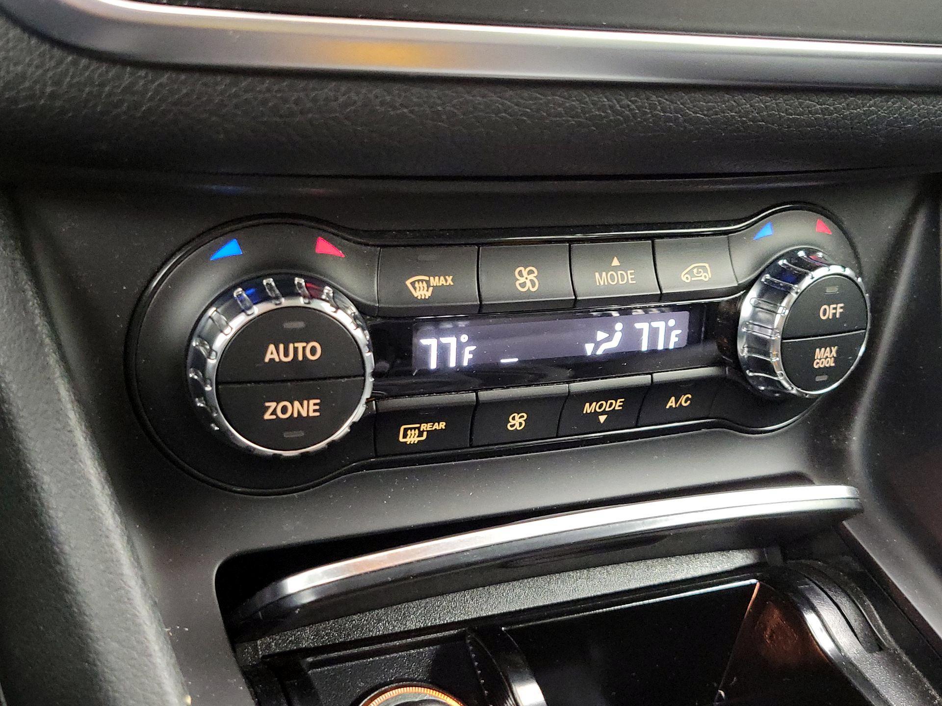 Thumbnail: 2020 Mercedes-Benz GLA - 16