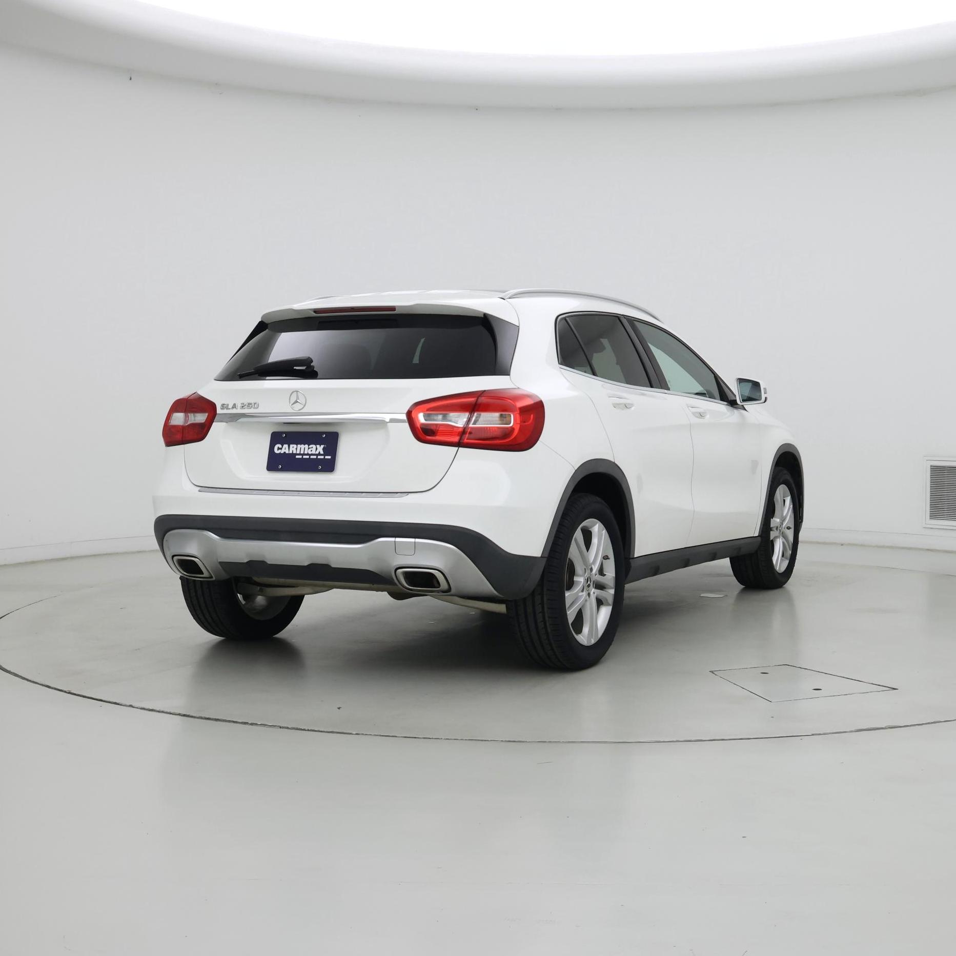 Thumbnail: 2020 Mercedes-Benz GLA - 8