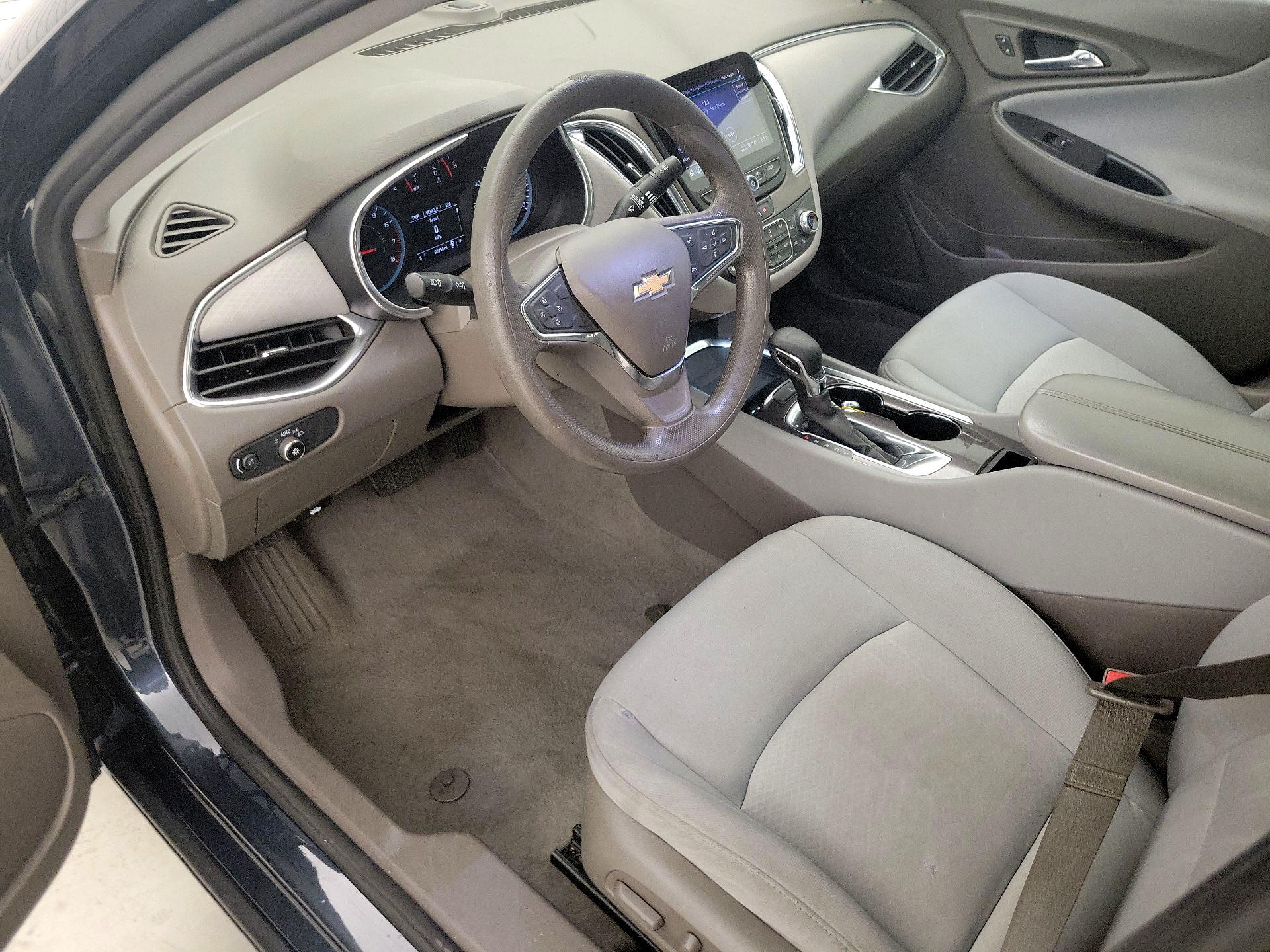 Thumbnail: 2021 Chevrolet Malibu - 11