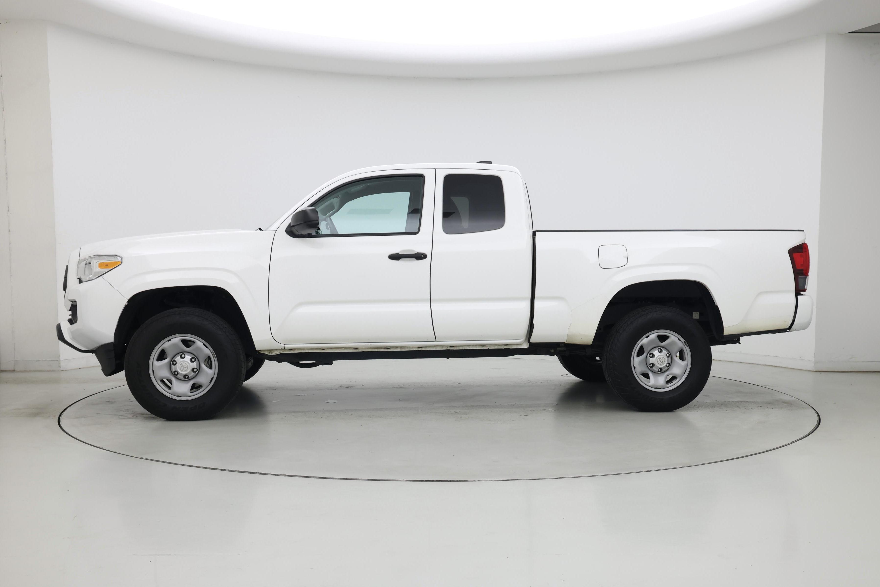 Thumbnail: 2023 Toyota Tacoma - 3