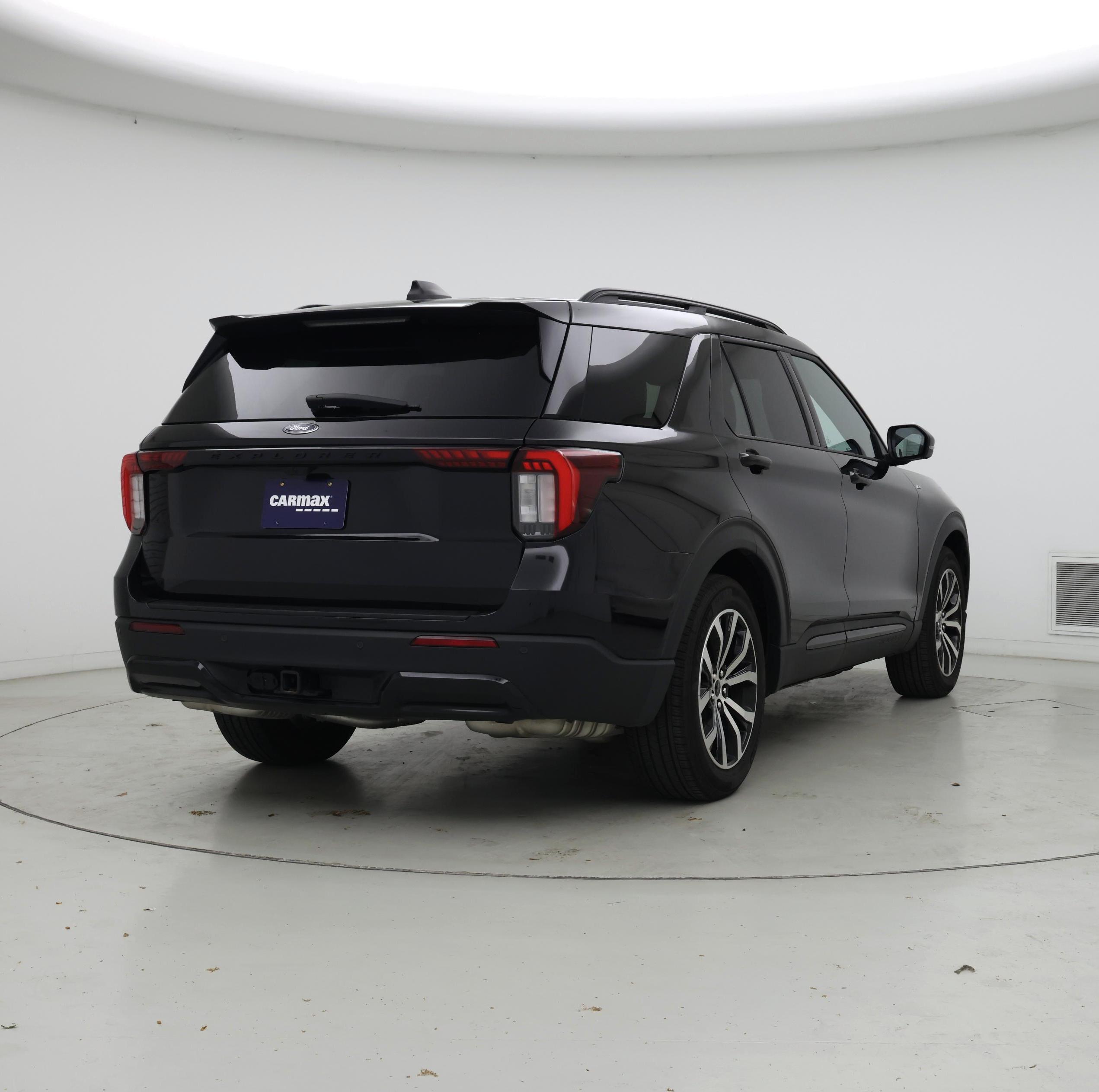 Thumbnail: 2025 Ford Explorer - 8