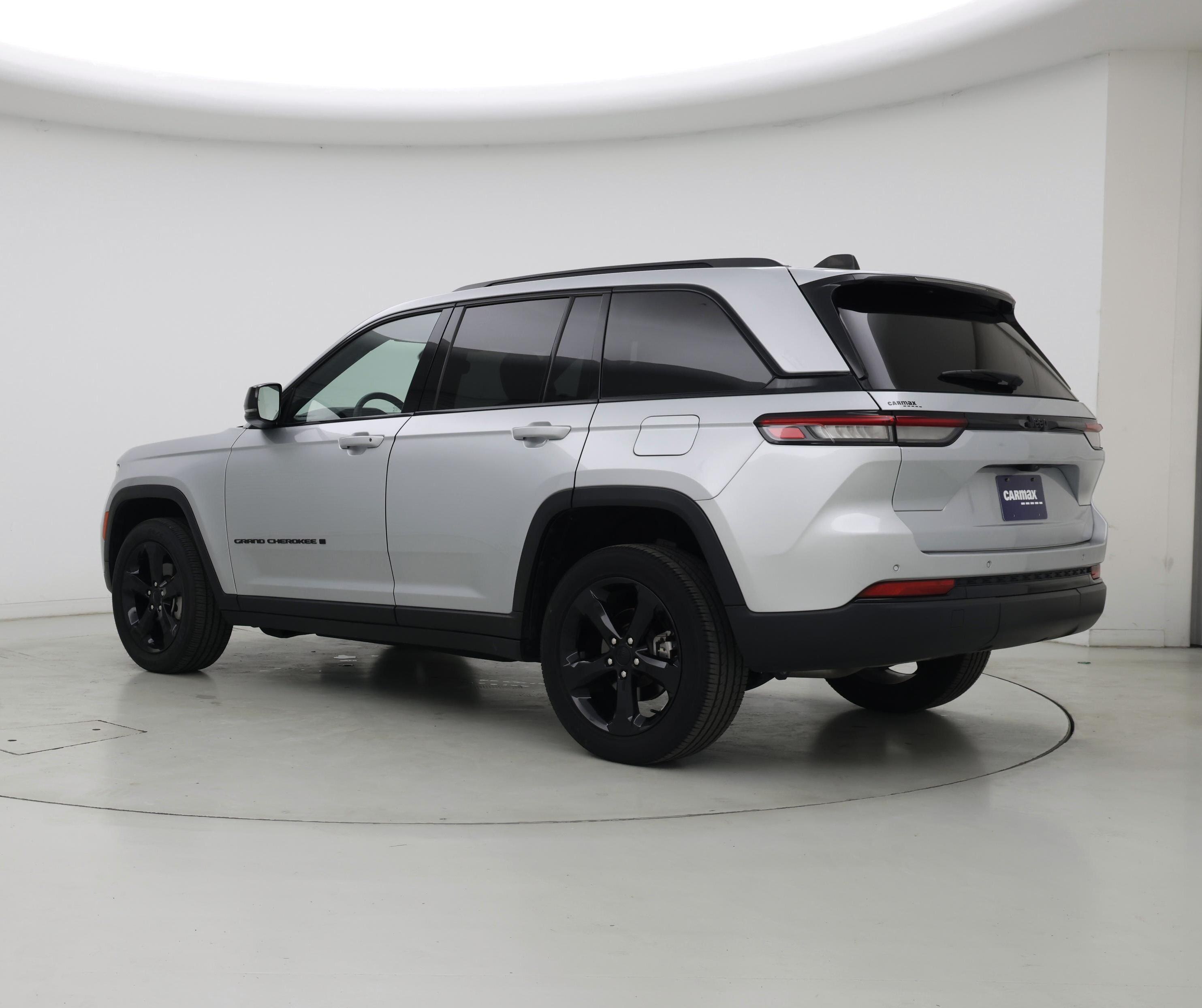 Thumbnail: 2023 Jeep Grand Cherokee - 2