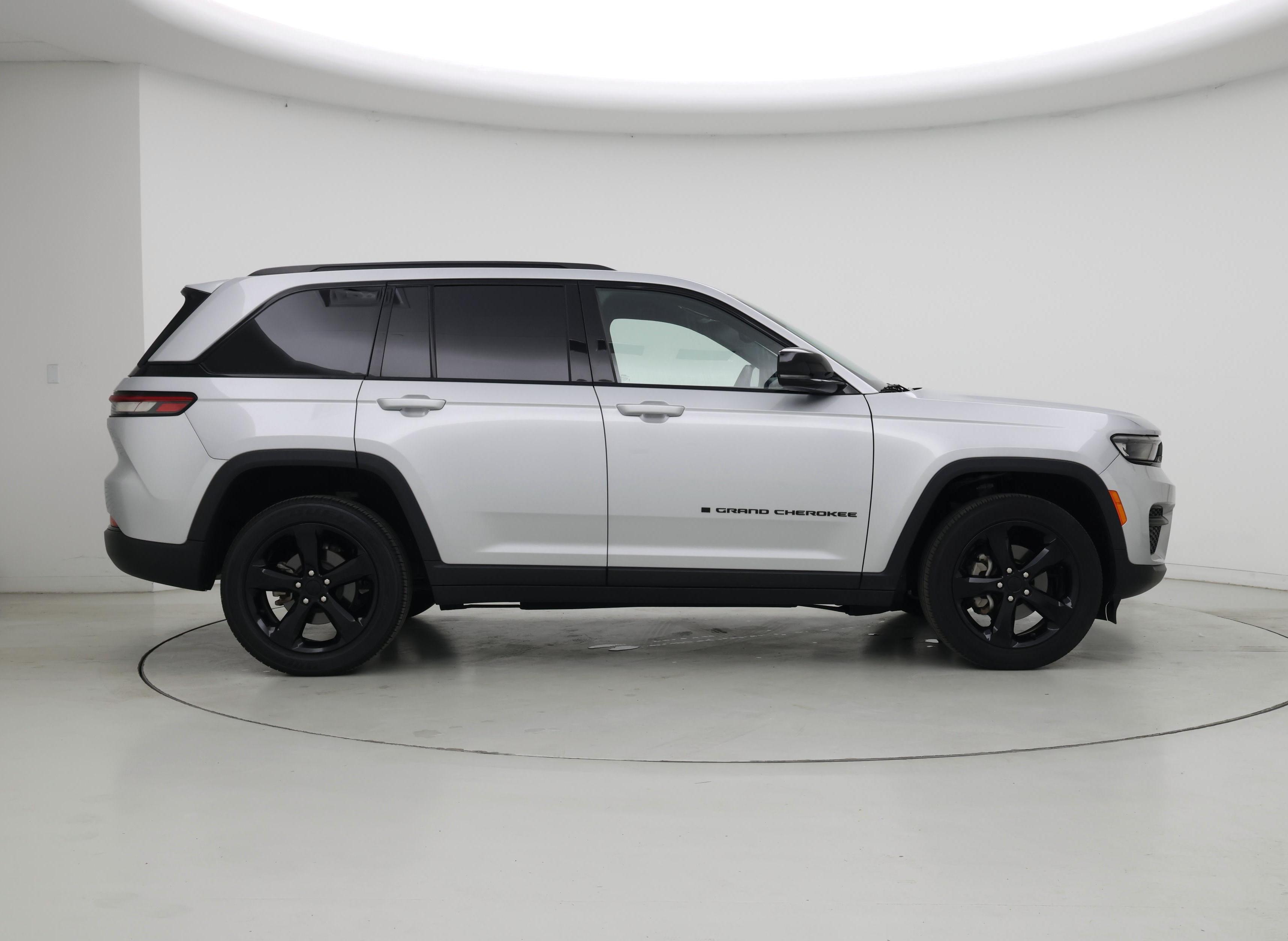 Thumbnail: 2023 Jeep Grand Cherokee - 7
