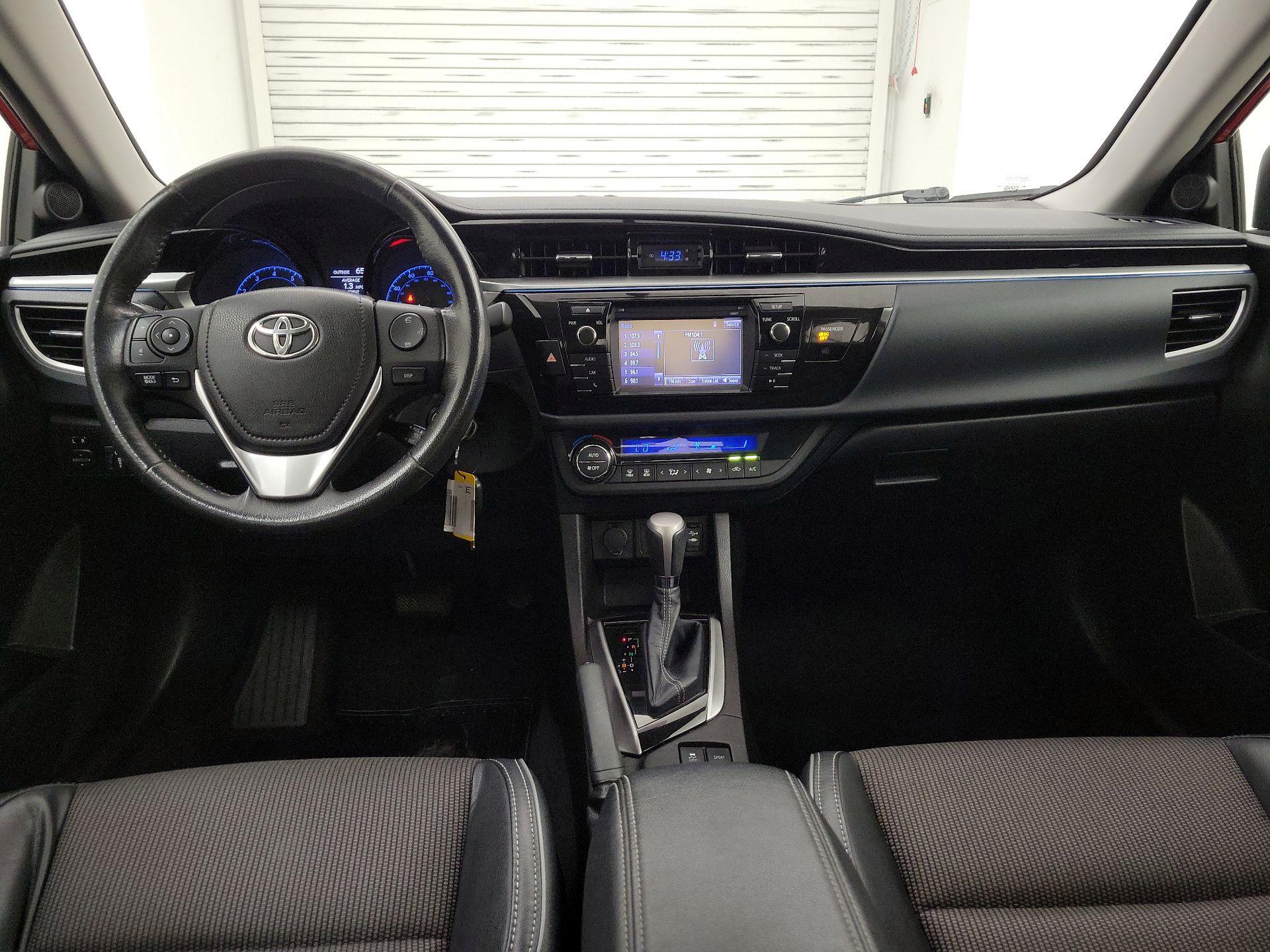 Thumbnail: 2015 Toyota Corolla - 9