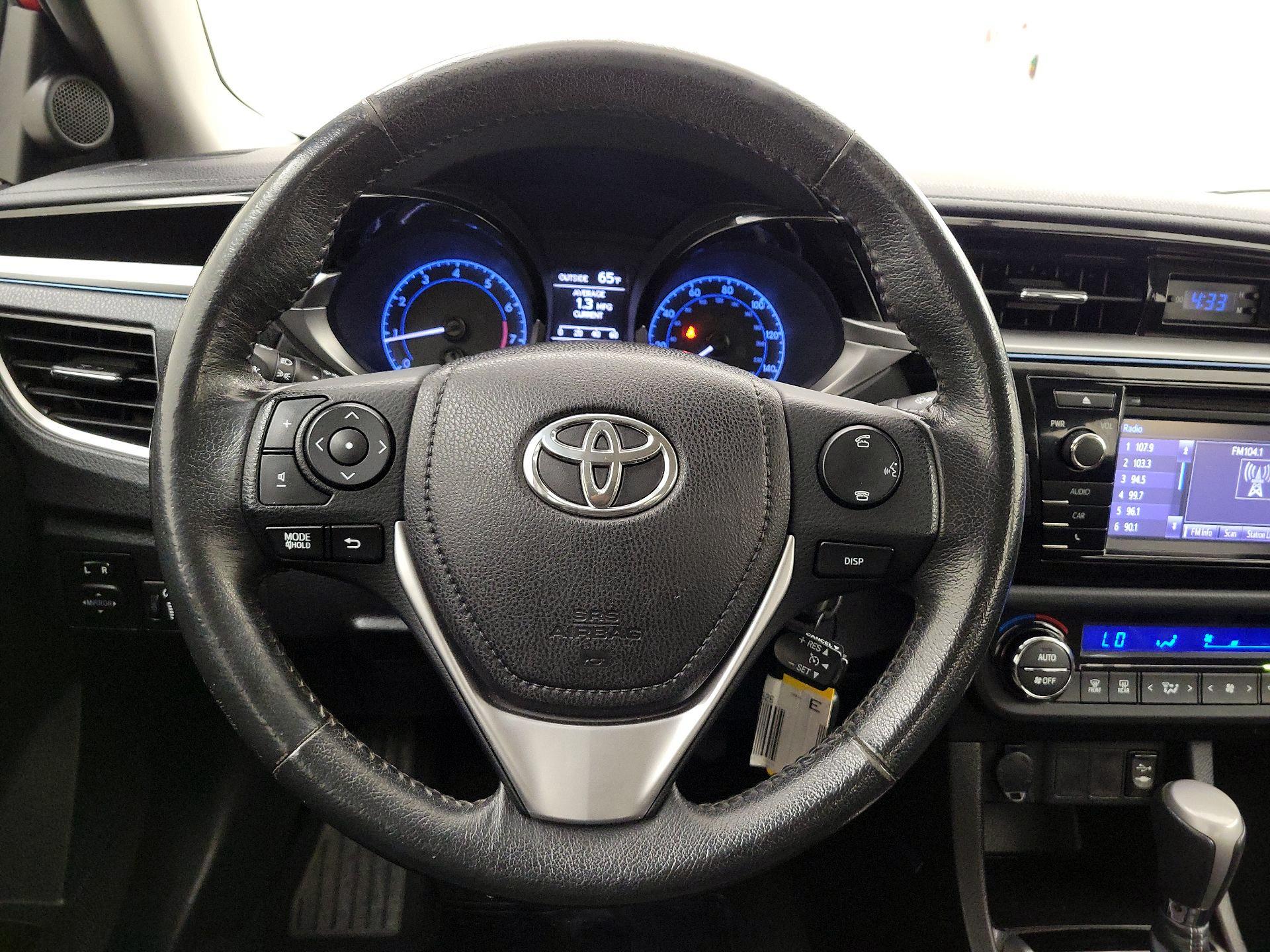 Thumbnail: 2015 Toyota Corolla - 10