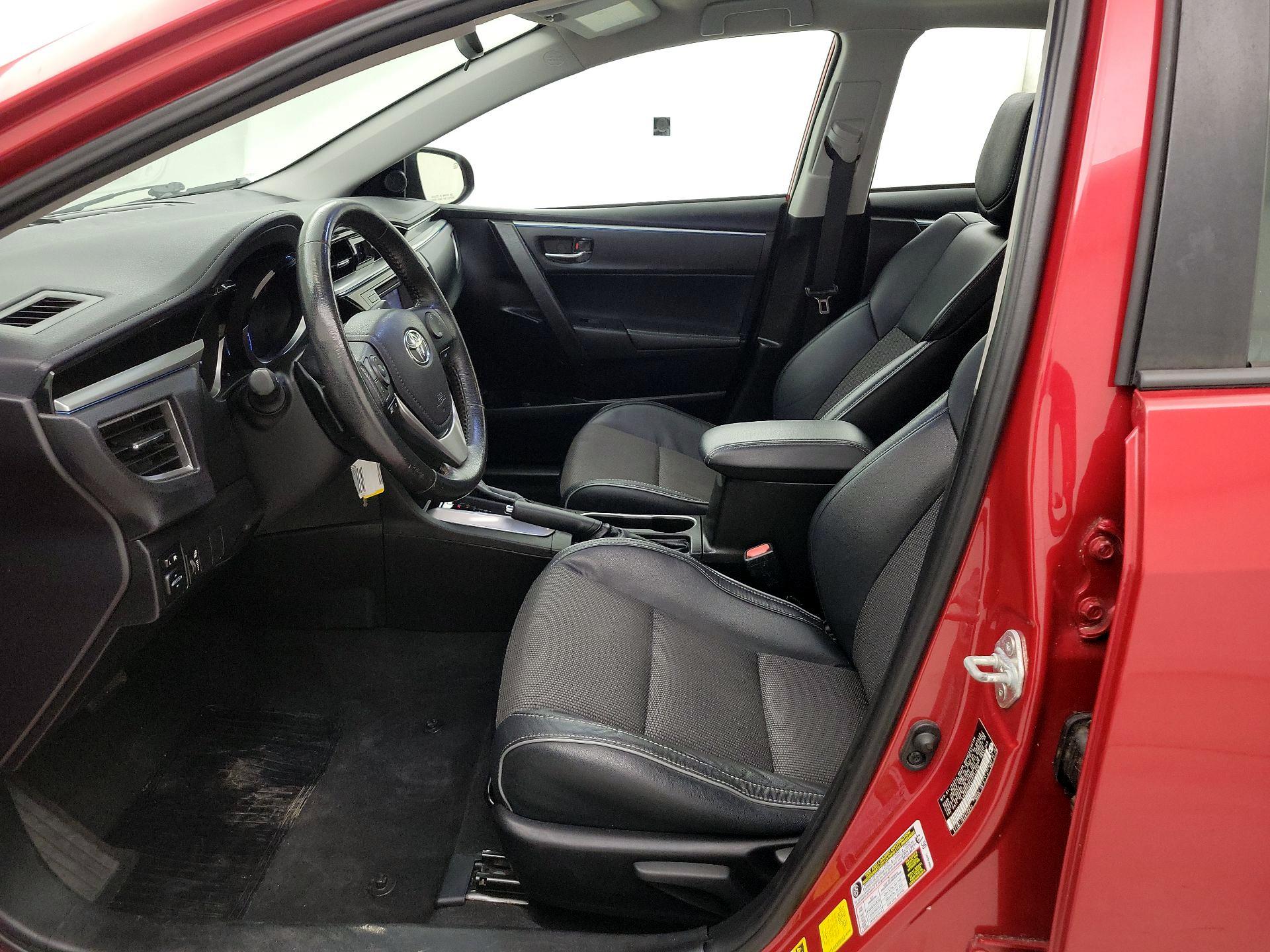 Thumbnail: 2015 Toyota Corolla - 11