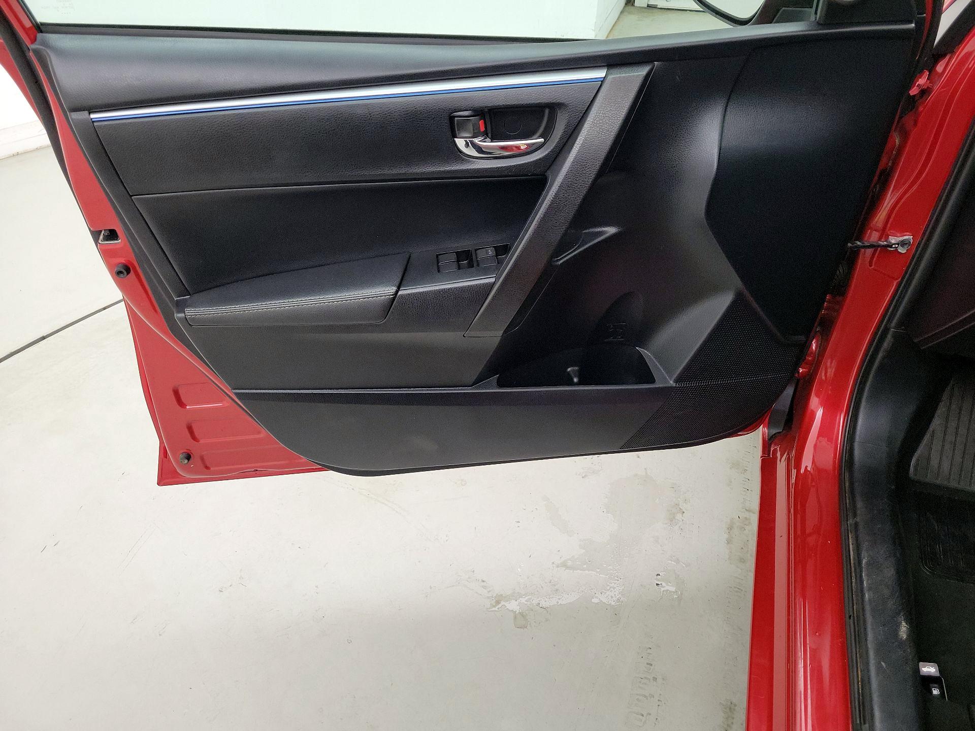 Thumbnail: 2015 Toyota Corolla - 12