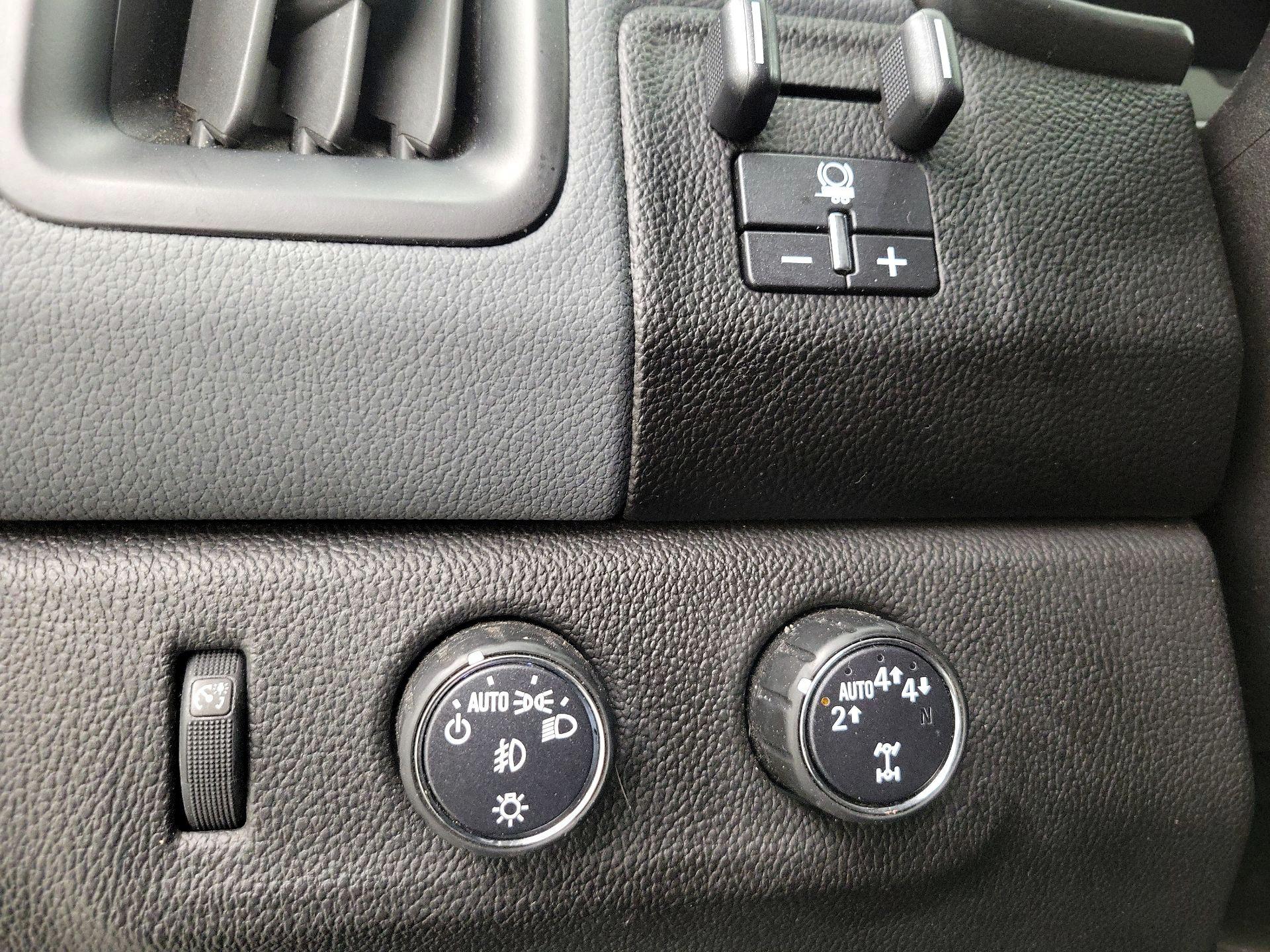 Thumbnail: 2021 Chevrolet Colorado - 13