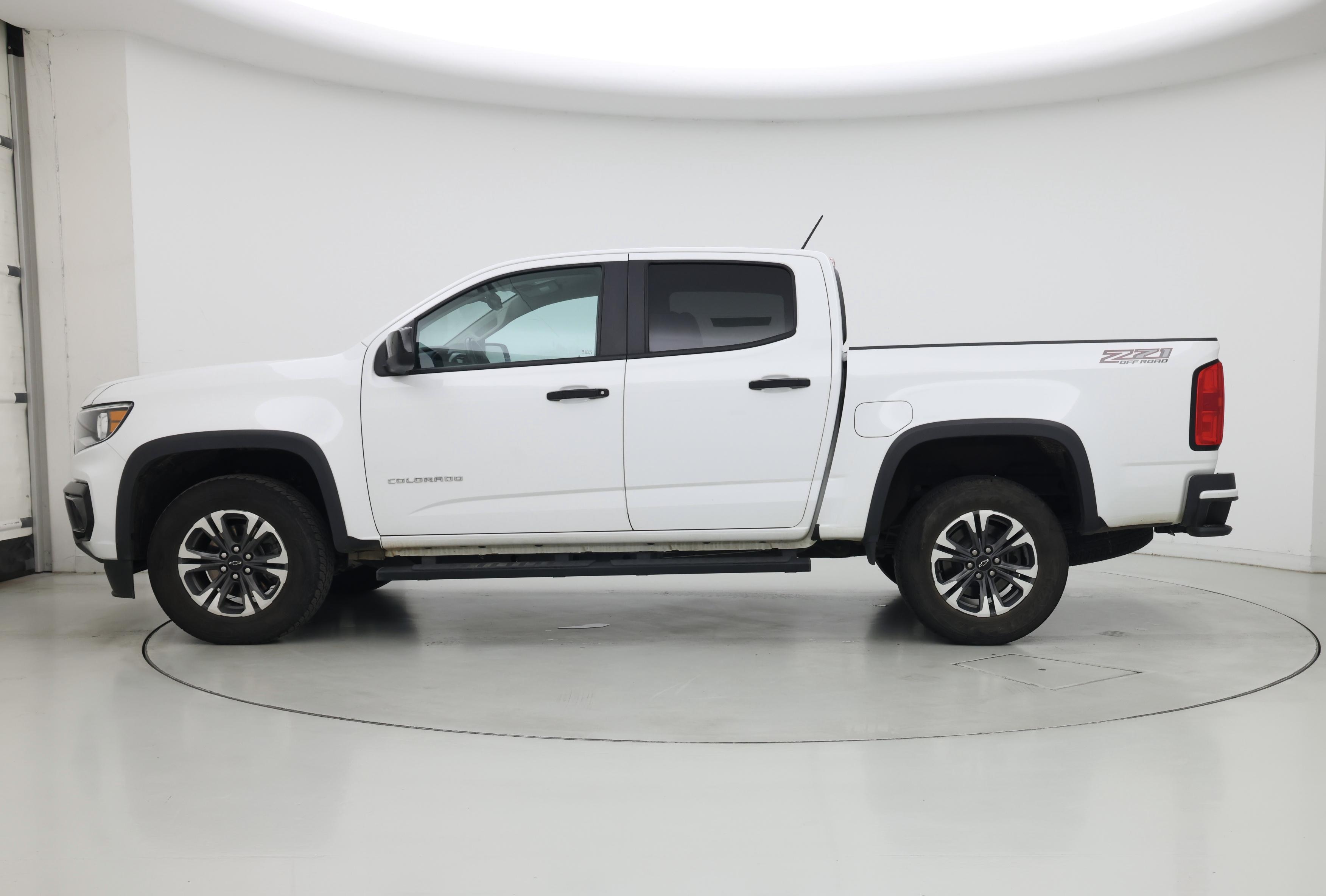 Thumbnail: 2021 Chevrolet Colorado - 3