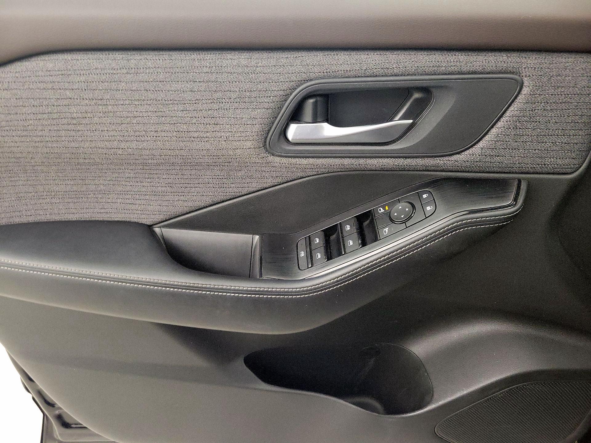 Thumbnail: 2022 Nissan Rogue - 12