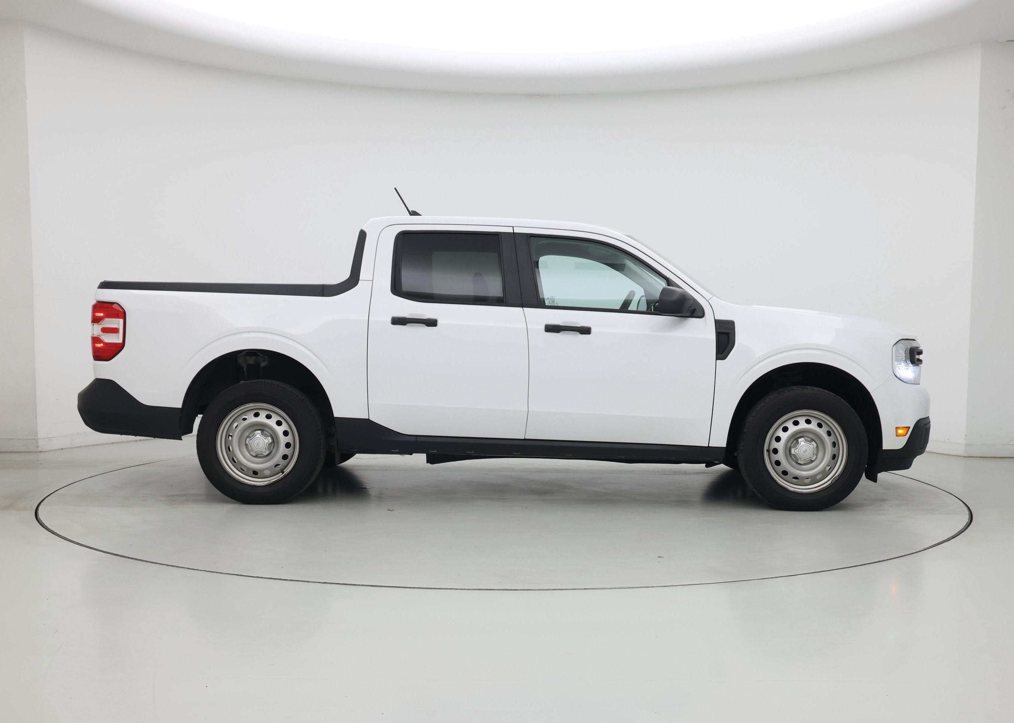 Thumbnail: 2022 Ford Maverick - 7