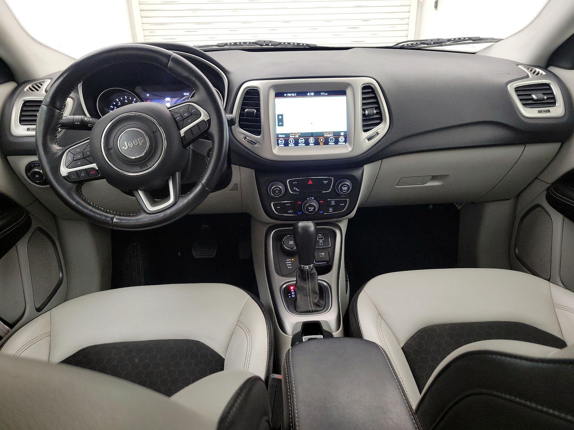 Thumbnail: 2019 Jeep Compass - 9