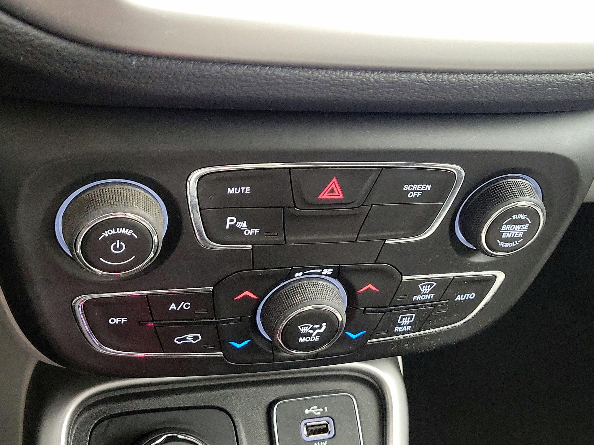 Thumbnail: 2019 Jeep Compass - 17