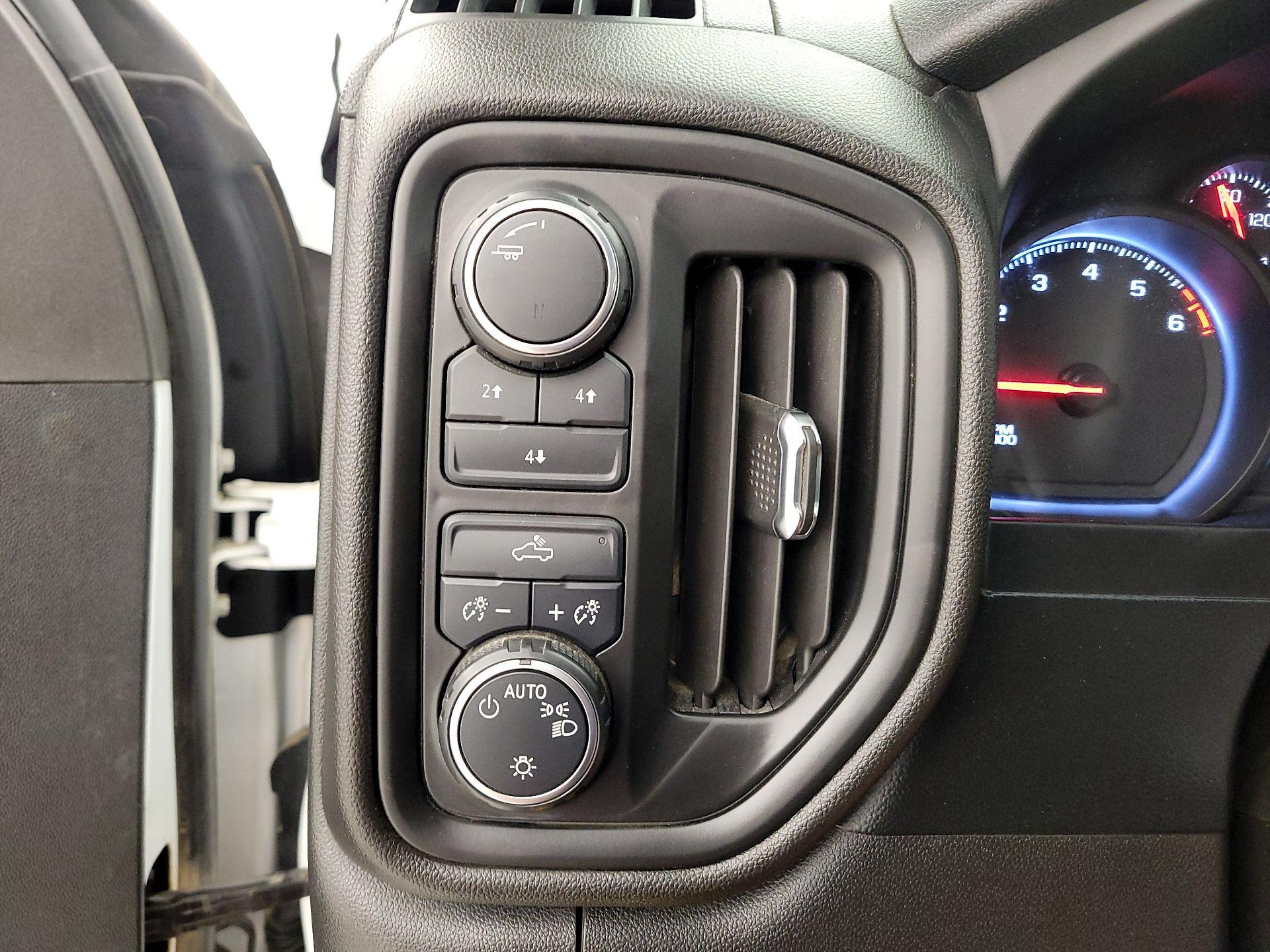 Thumbnail: 2021 Chevrolet Silverado 2500 - 13