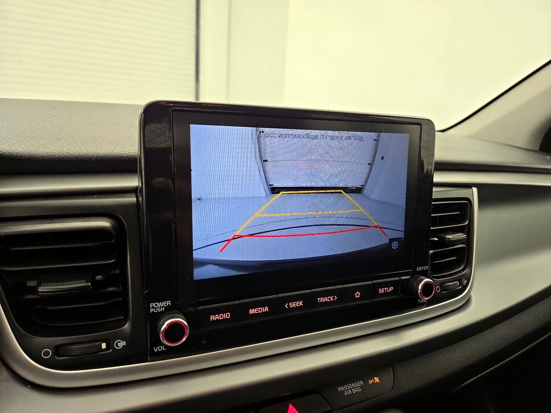 Thumbnail: 2021 Kia Rio - 14