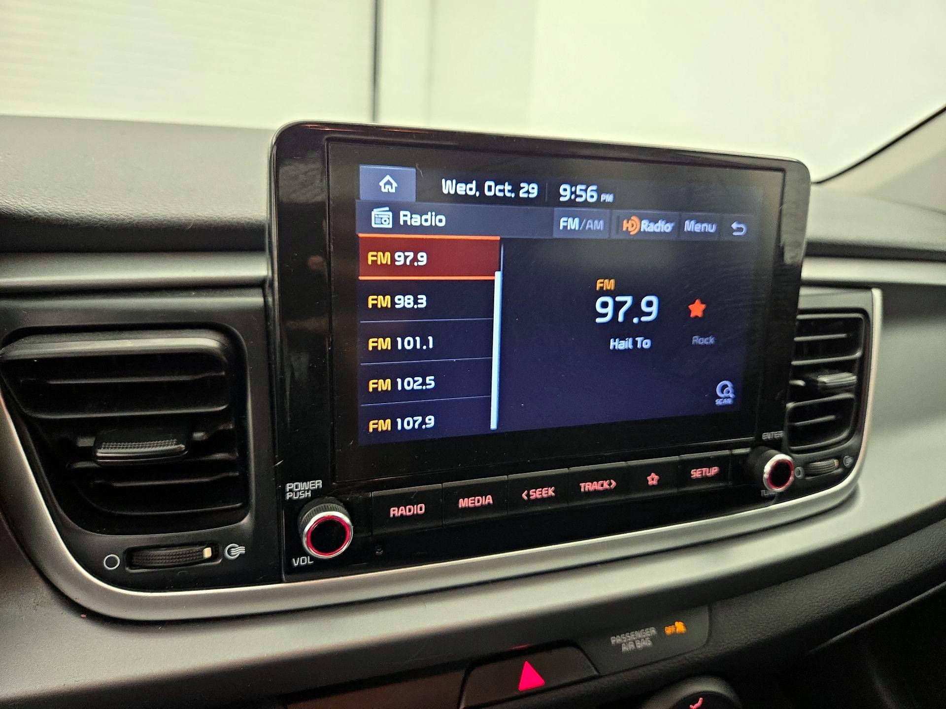 Thumbnail: 2021 Kia Rio - 15