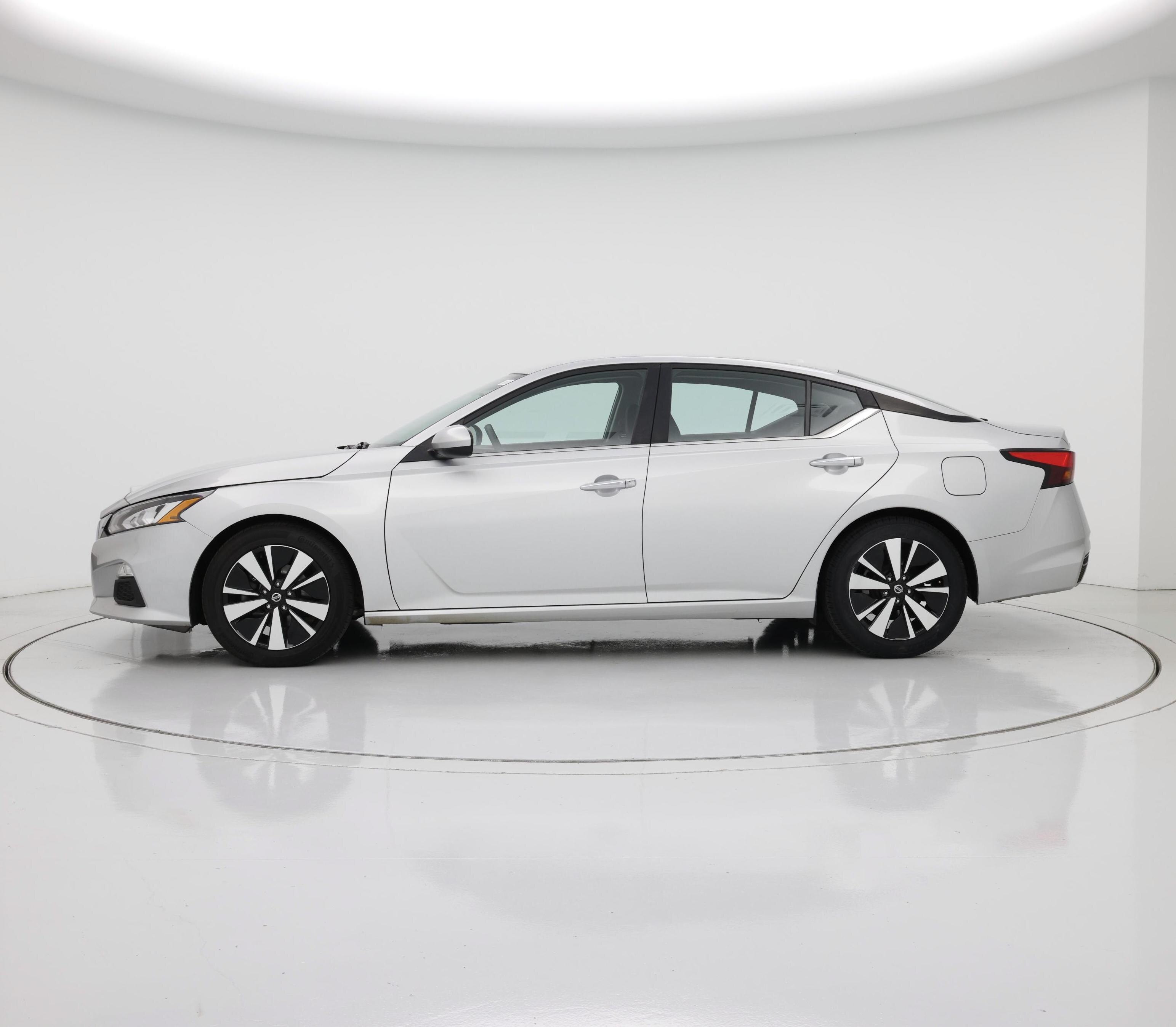 Thumbnail: 2021 Nissan Altima - 3