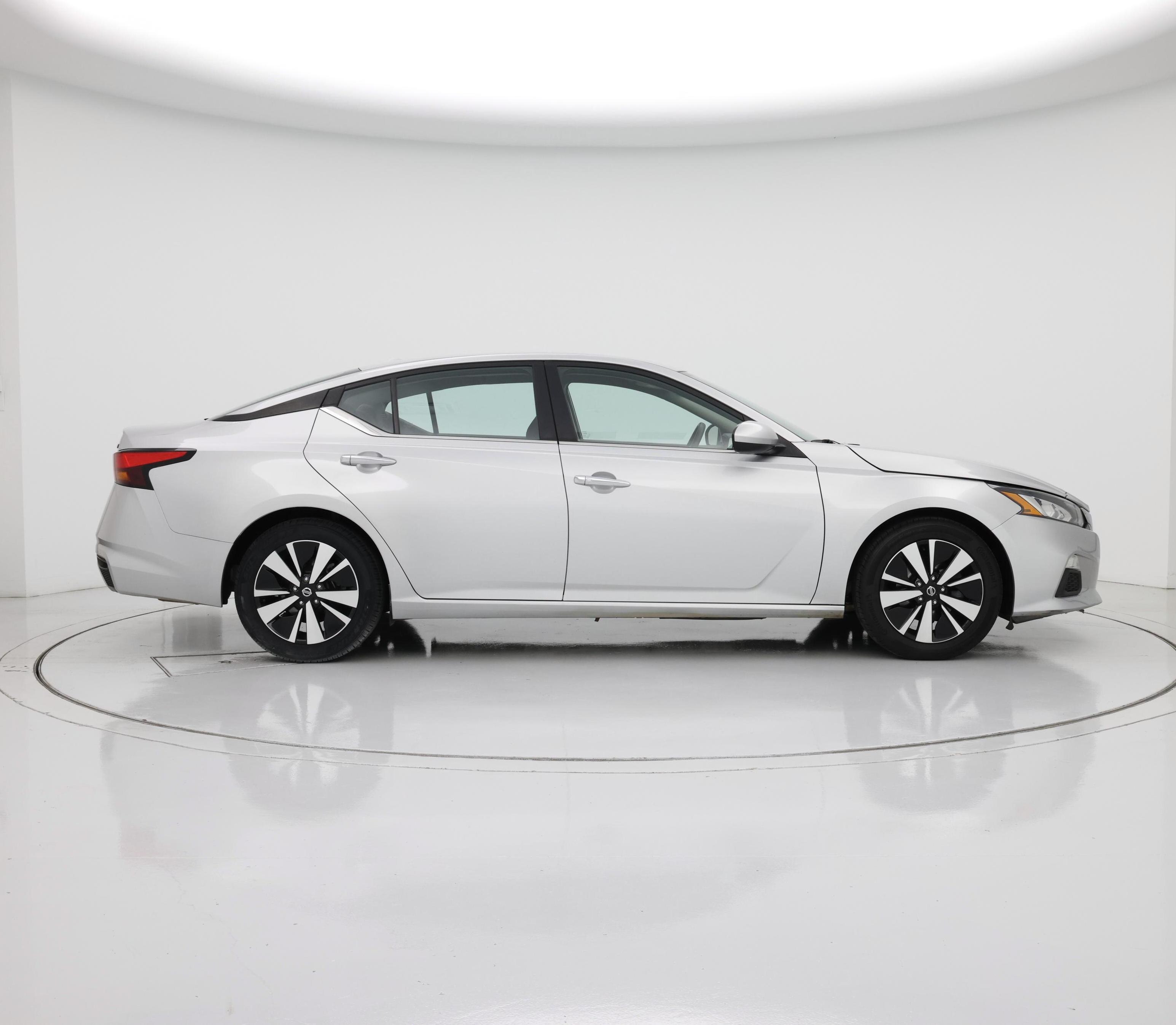 Thumbnail: 2021 Nissan Altima - 7