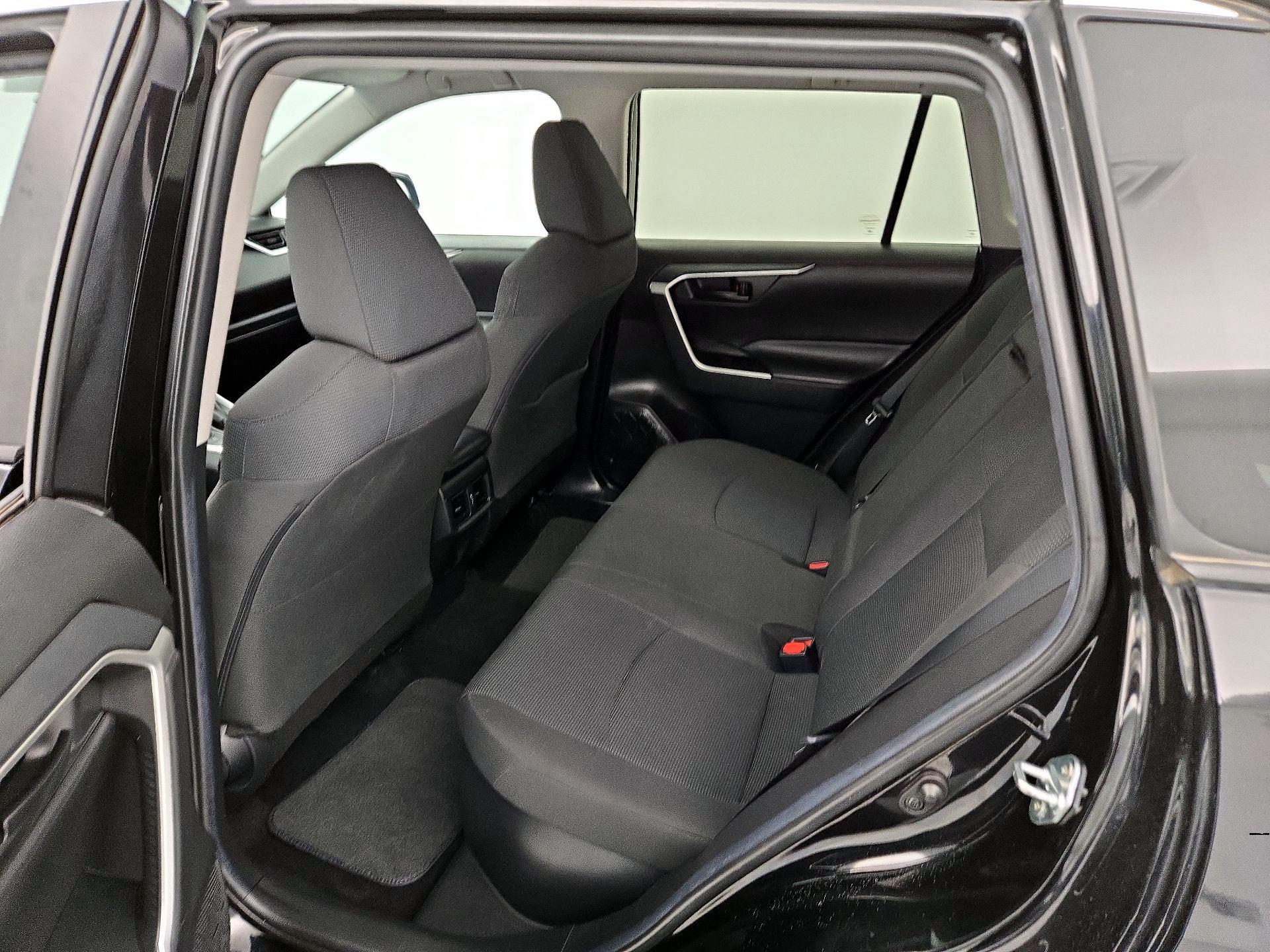 Thumbnail: 2020 Toyota RAV4 - 19