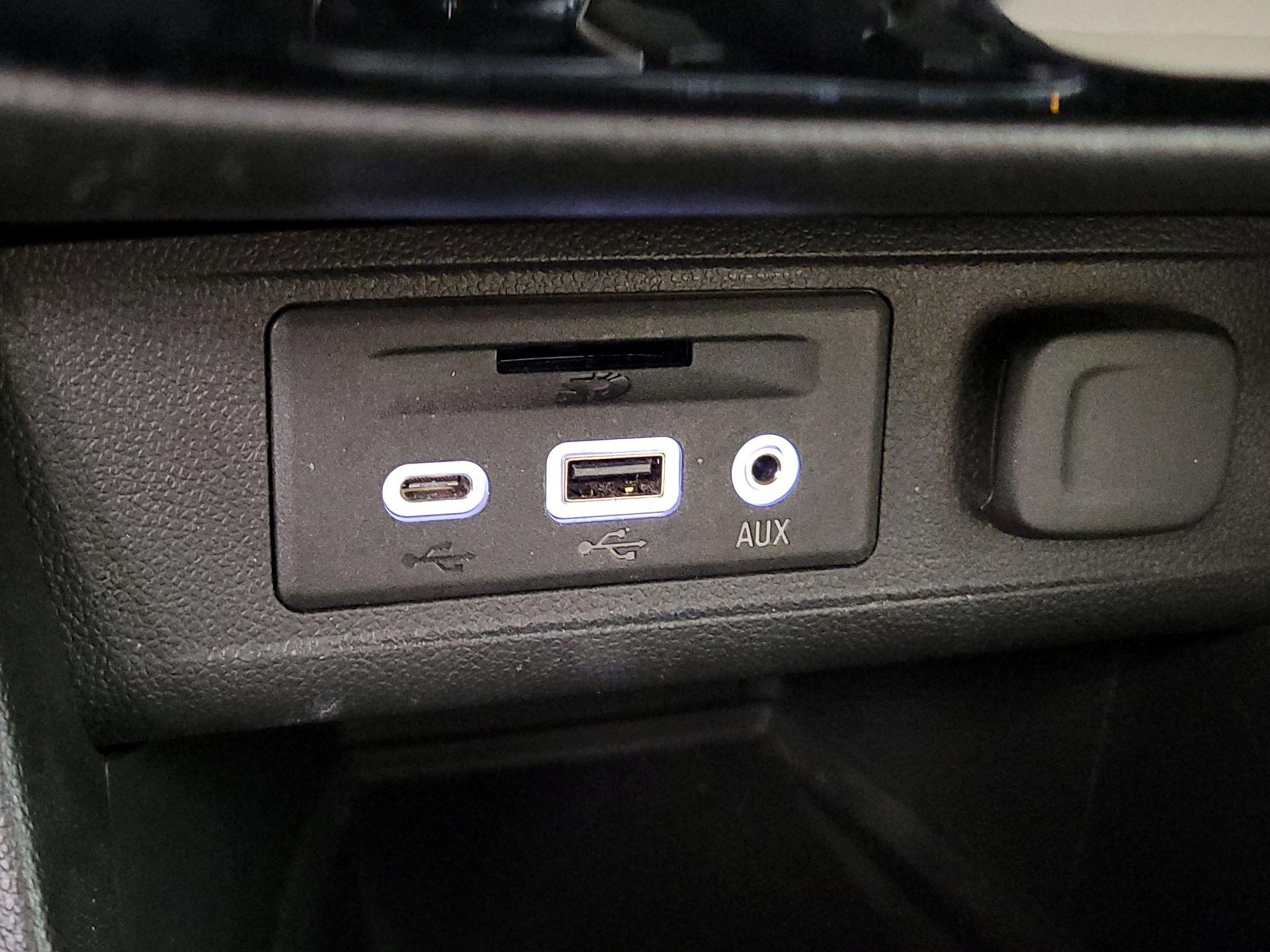 Thumbnail: 2020 Buick Encore GX - 18