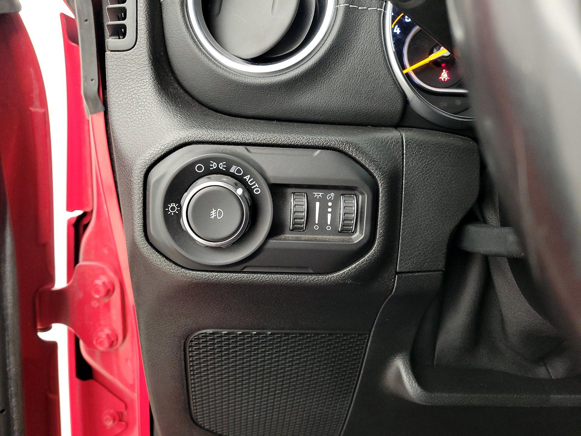 Thumbnail: 2020 Jeep Wrangler - 13