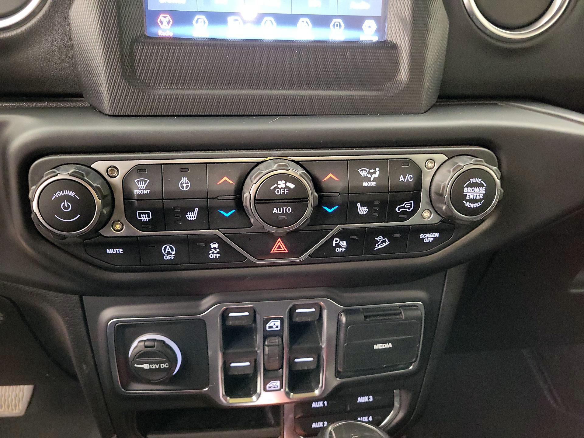 Thumbnail: 2020 Jeep Wrangler - 16