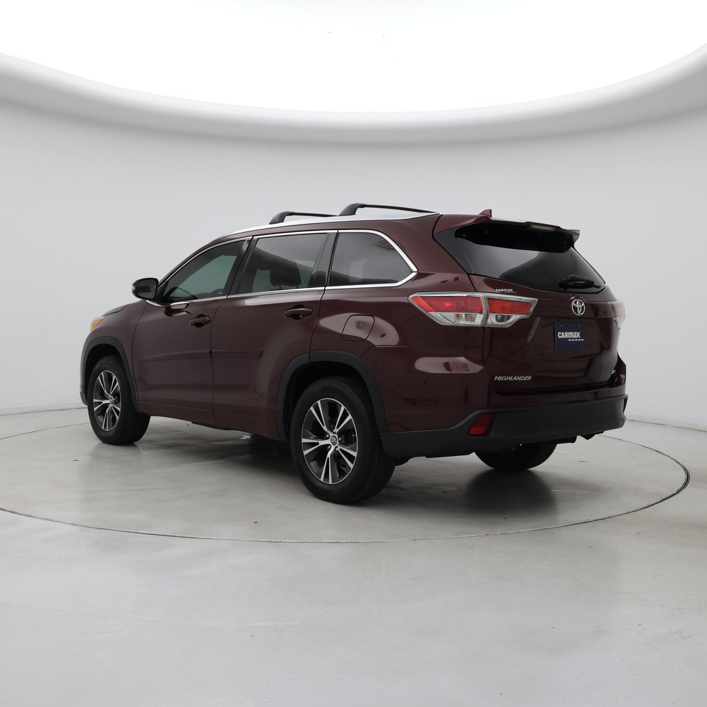 Thumbnail: 2016 Toyota Highlander - 2