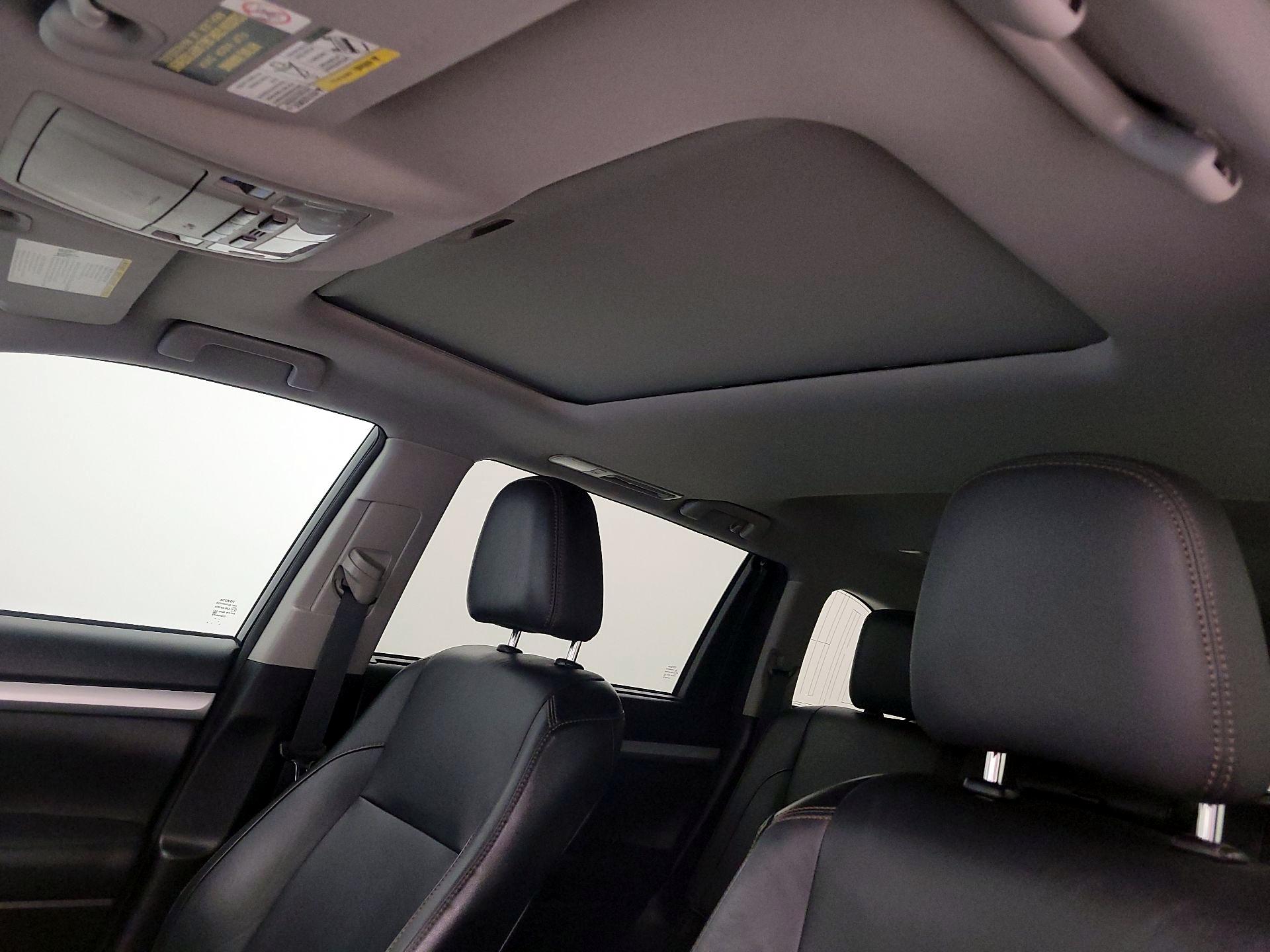 Thumbnail: 2016 Toyota Highlander - 19