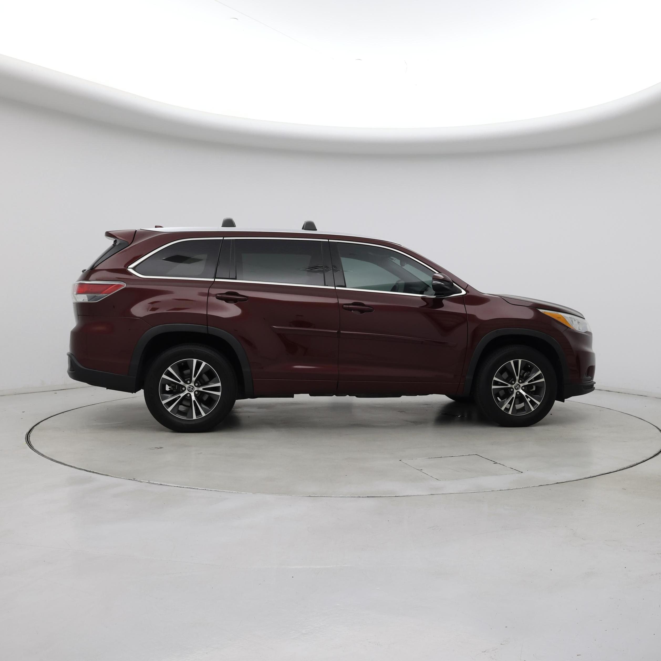 Thumbnail: 2016 Toyota Highlander - 7